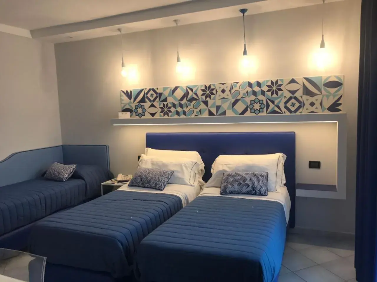 Bedroom, Bed in Hotel Leone