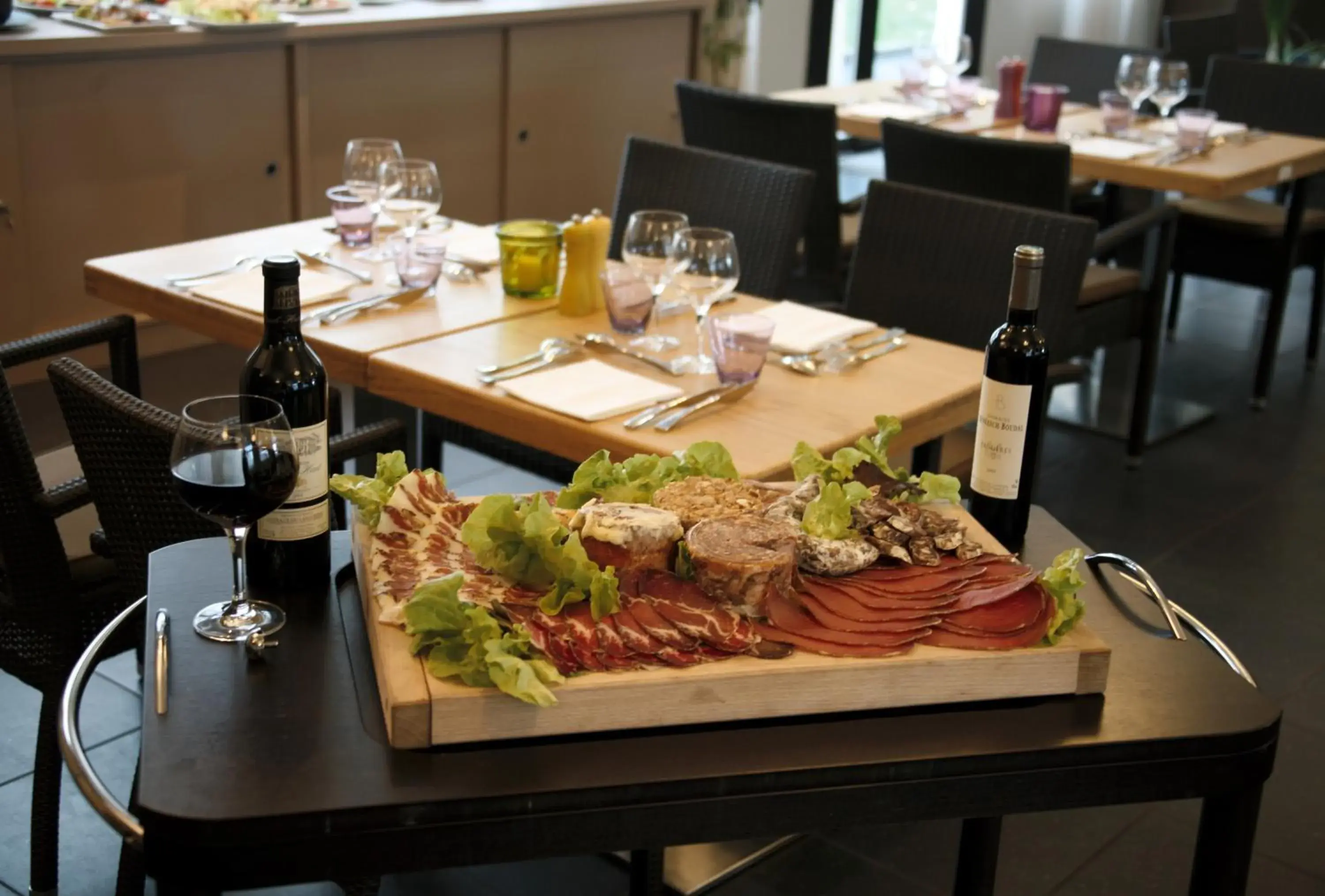 Food, Restaurant/Places to Eat in Hôtel CAP VERT en Aveyron