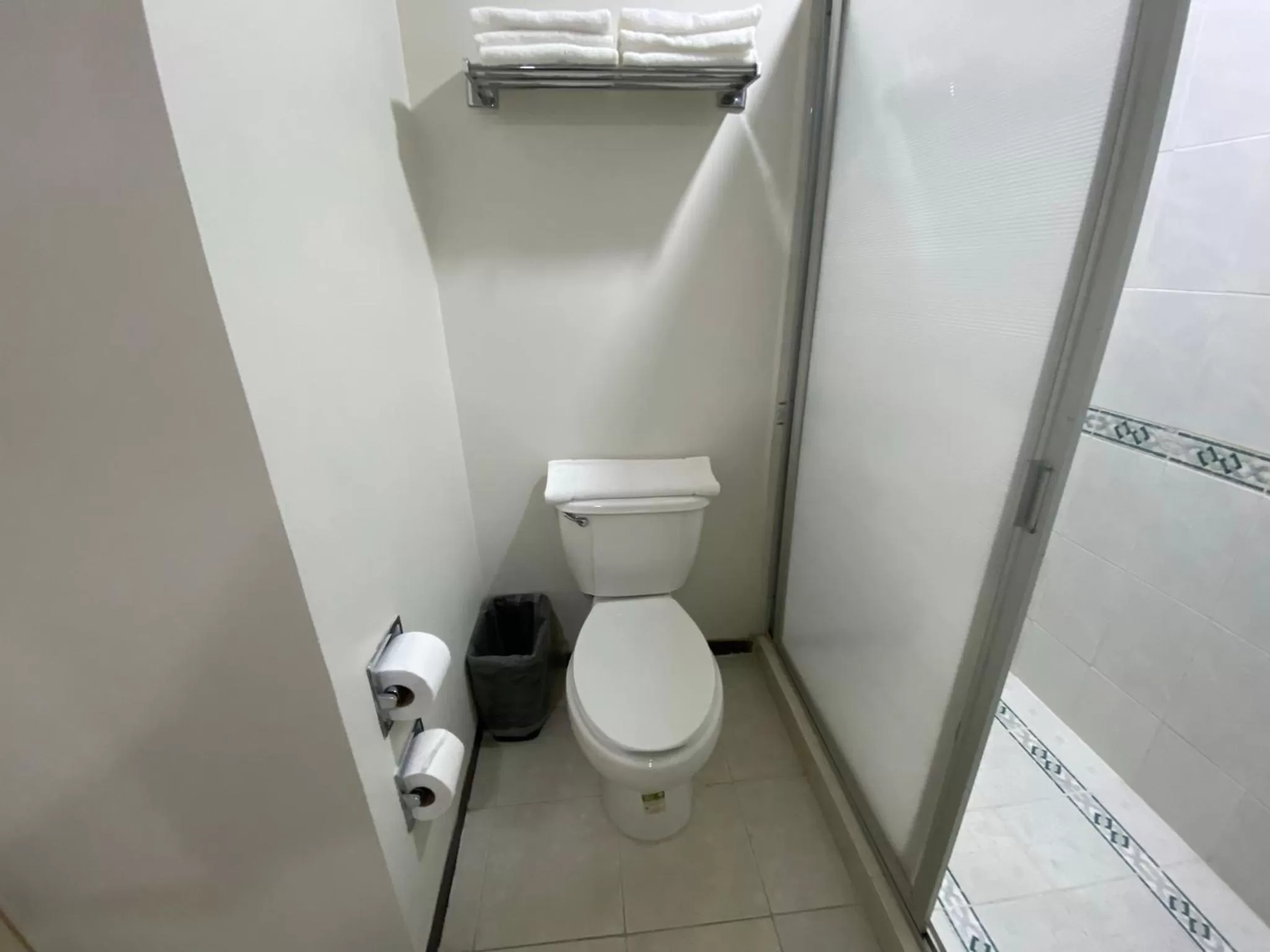 Bathroom in Hotel Enterprise Inn Poliforum