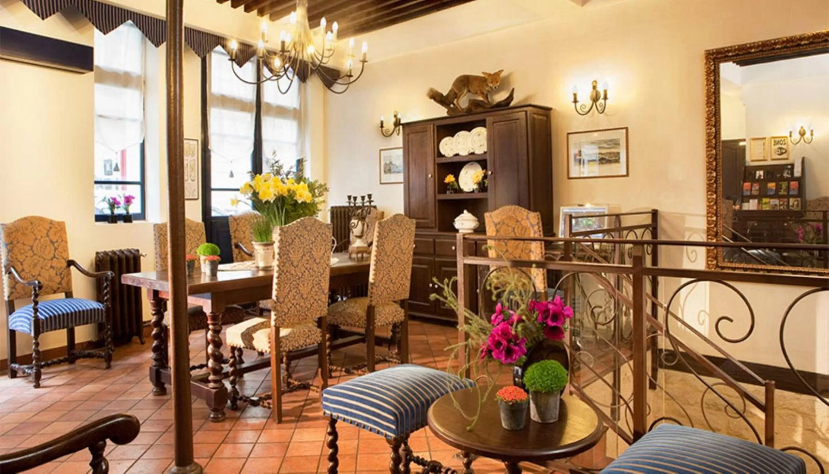 Lobby or reception in Castex Hotel