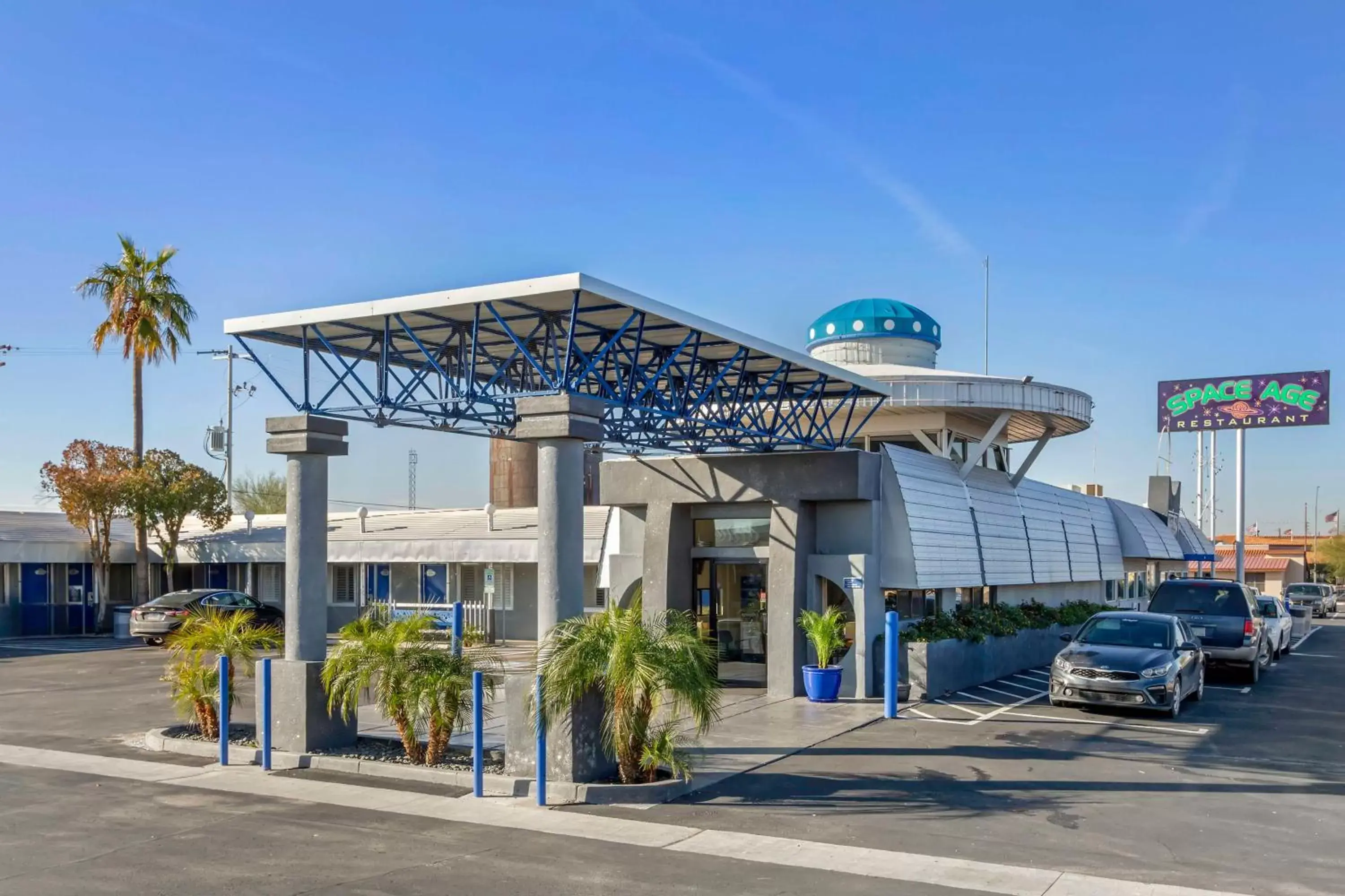 Property building in Best Western Space Age Lodge Property building in Best Western Space Age Lodge