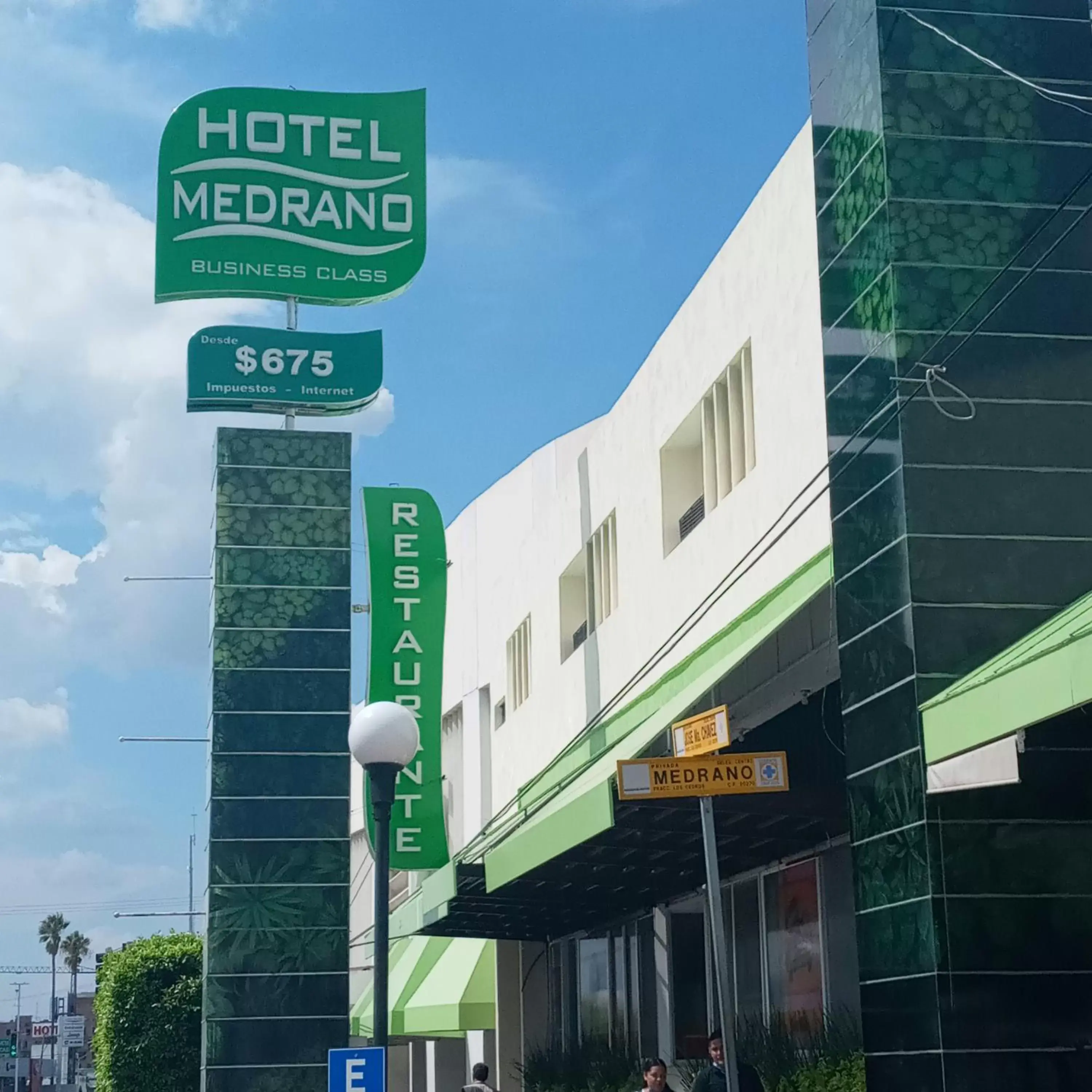 Property Building in Hotel Medrano Temáticas and Business Rooms Aguascalientes