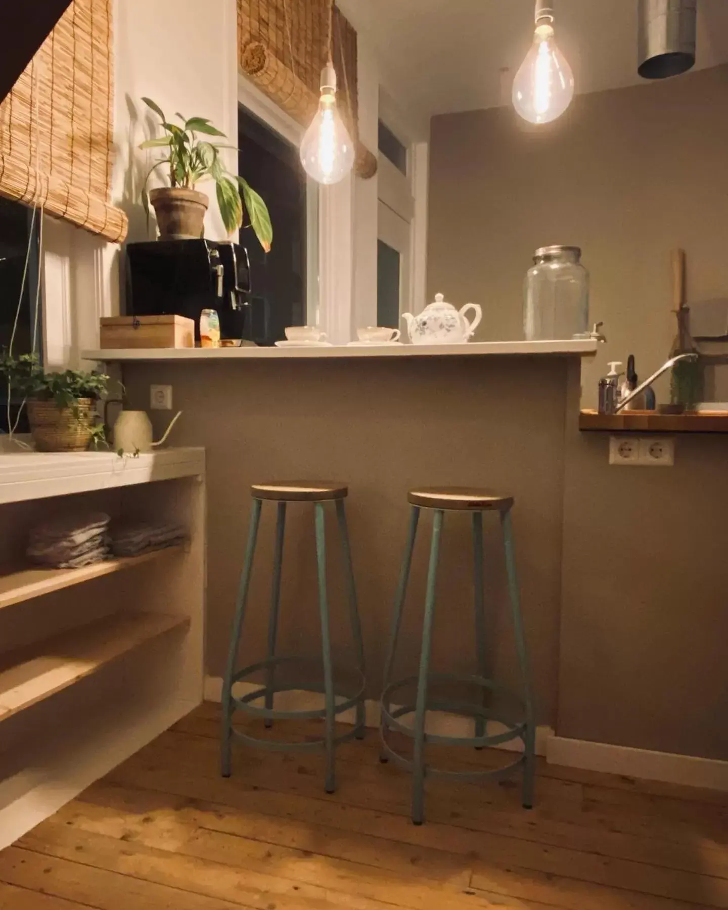 Kitchen/Kitchenette in Tiny Beachhouse