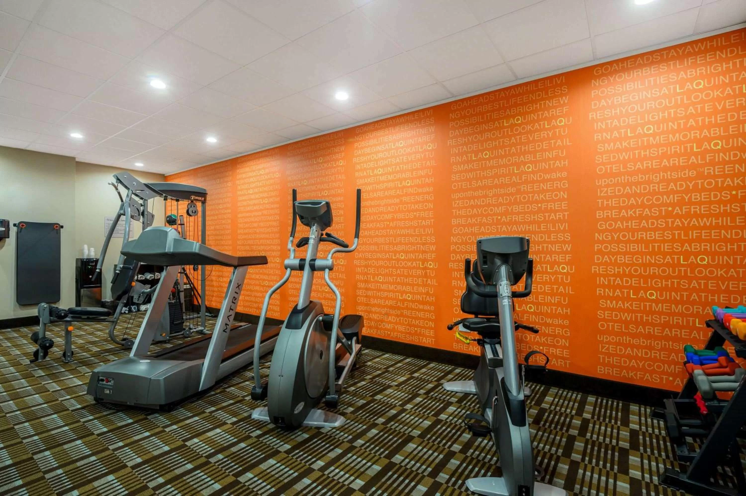 Fitness centre/facilities in La Quinta Inn & Suites Casino and Bar by Wyndham Glendive