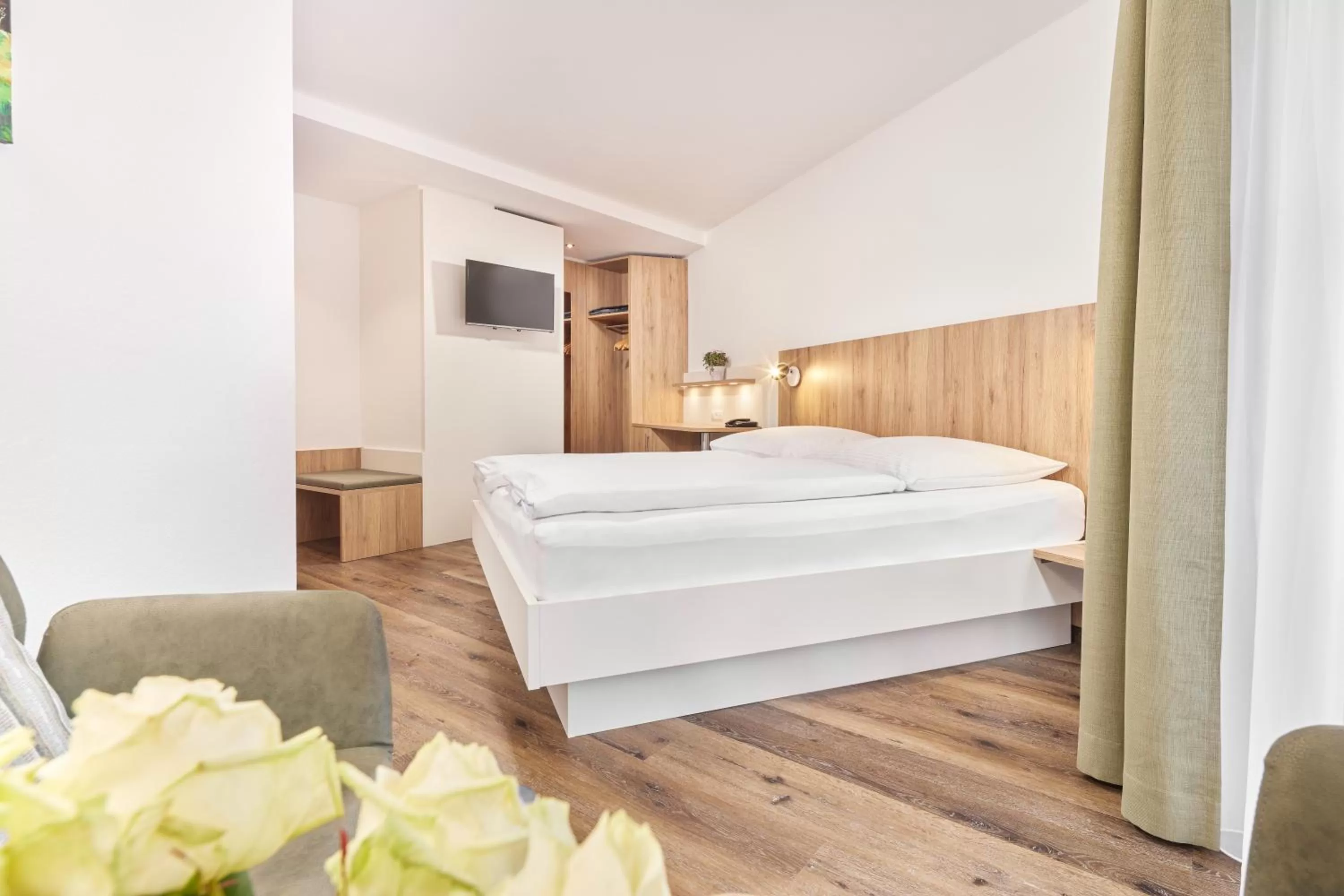 Bedroom, Bed in Hotel Garni Gästehaus am Mühlbach