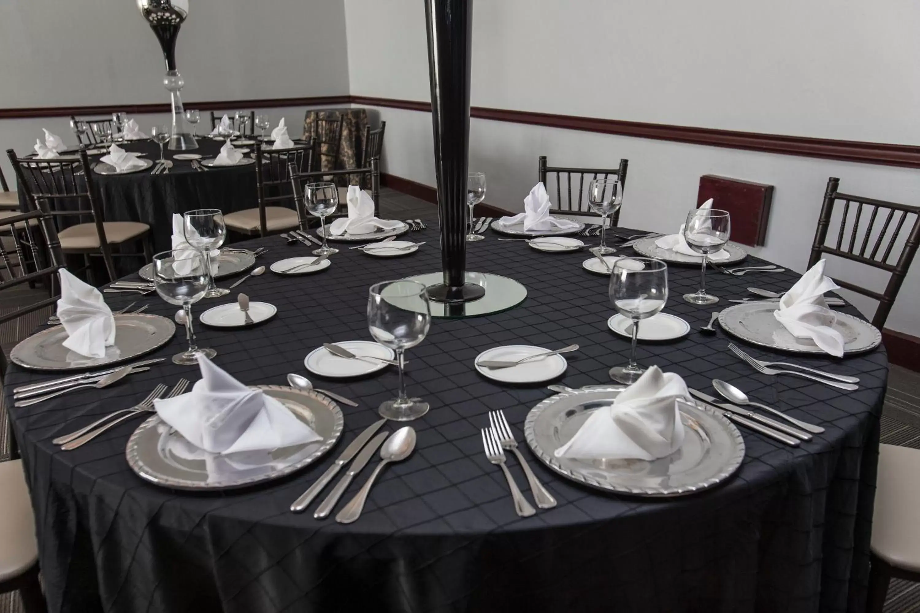 Banquet/Function facilities, Restaurant/Places to Eat in Novotel Monterrey Valle