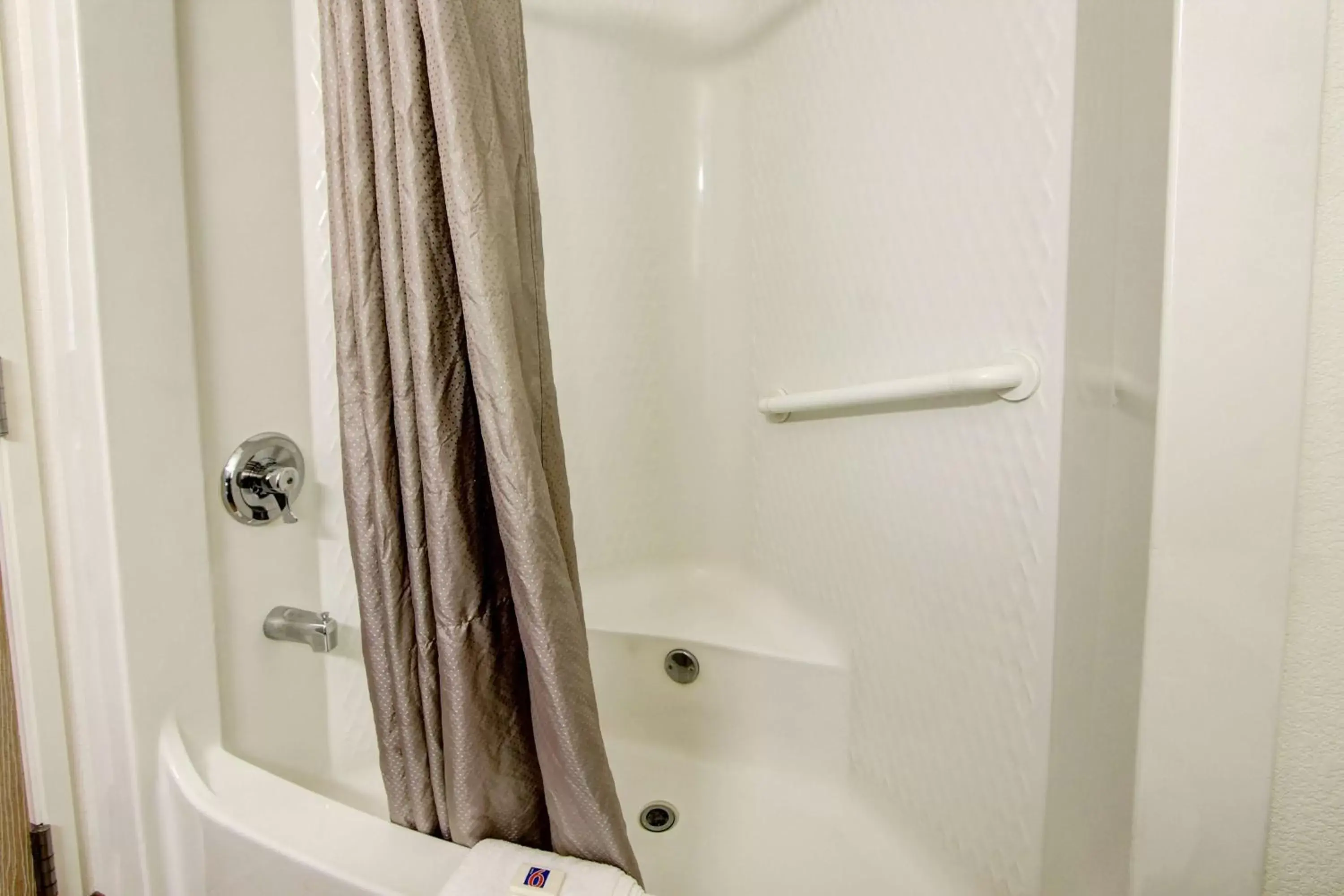 Quadruple Room in Super 8 by Wyndham Aurora East Quadruple Room in Super 8 by Wyndham Aurora East