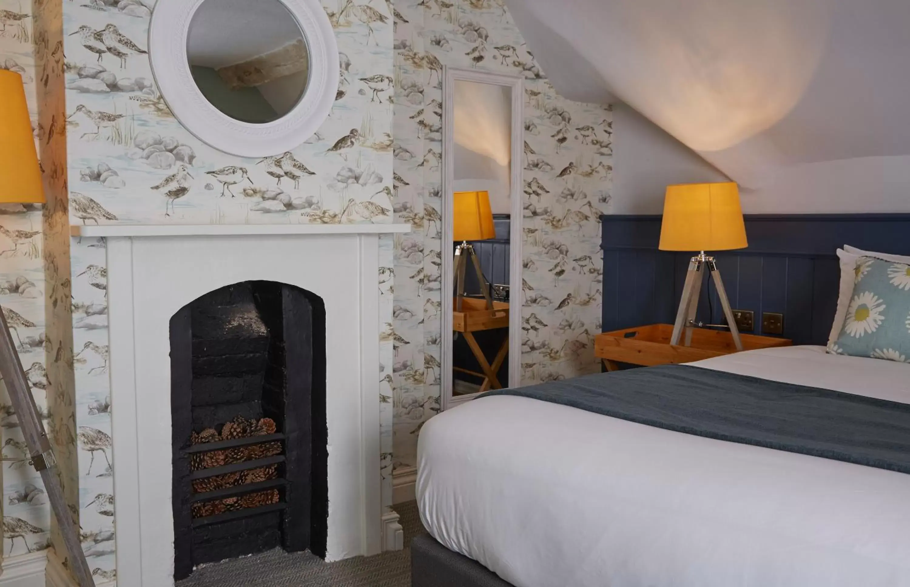 Bedroom, Bed in Riverside Inn by Chef & Brewer Collection