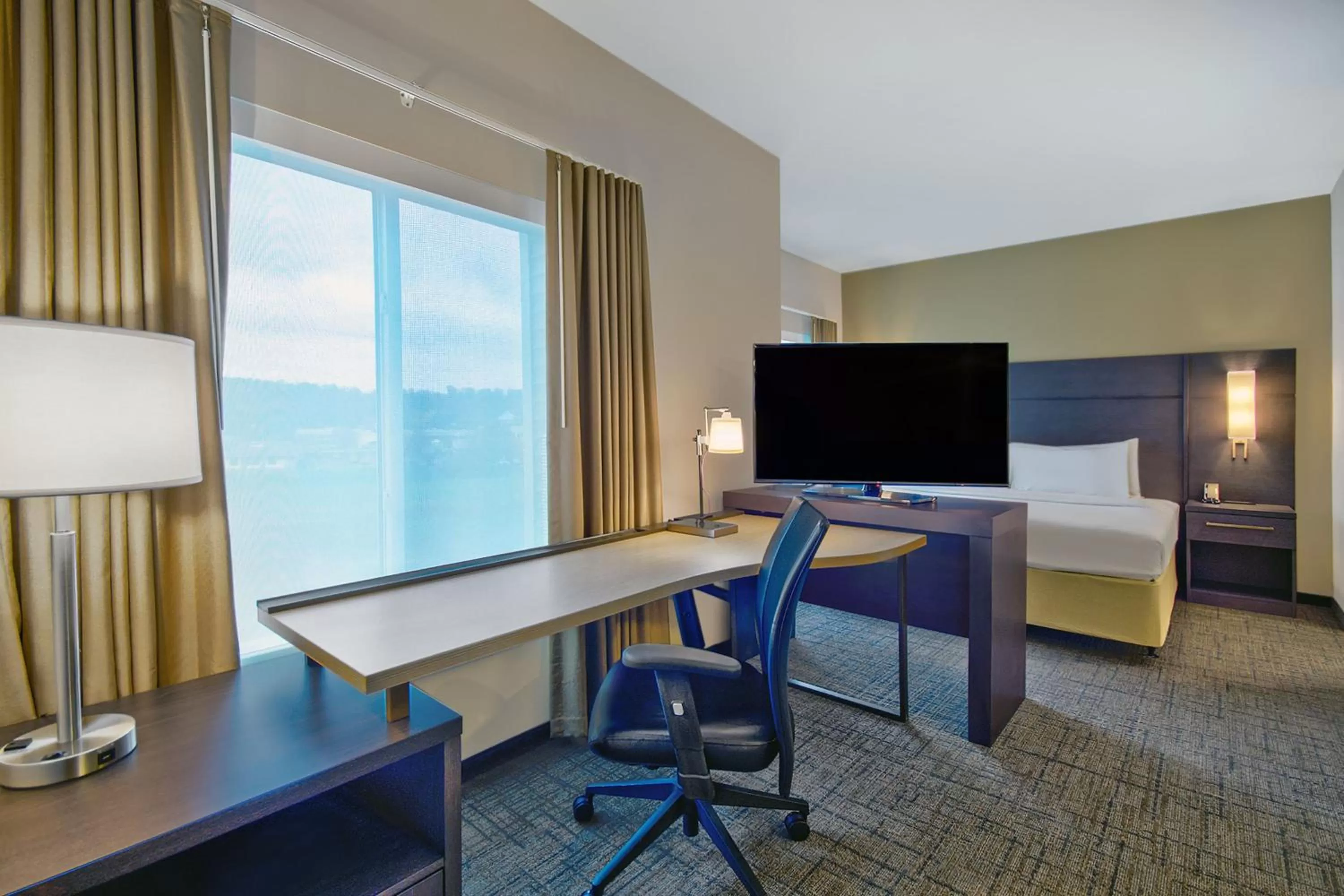 Photo of the whole room, Bed in Residence Inn by Marriott Reading