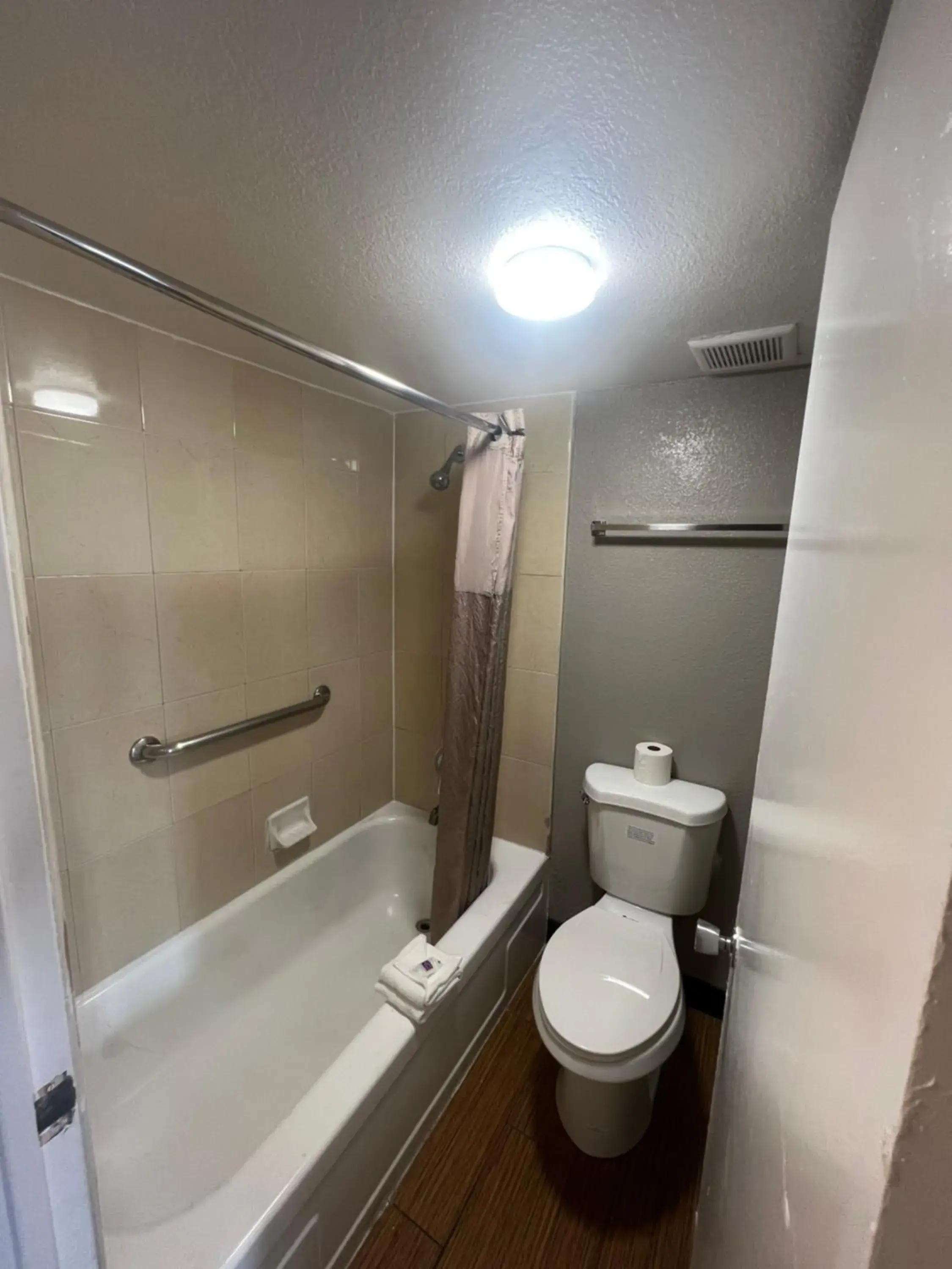 Guests, Bathroom in Motel 6 Glendale AZ