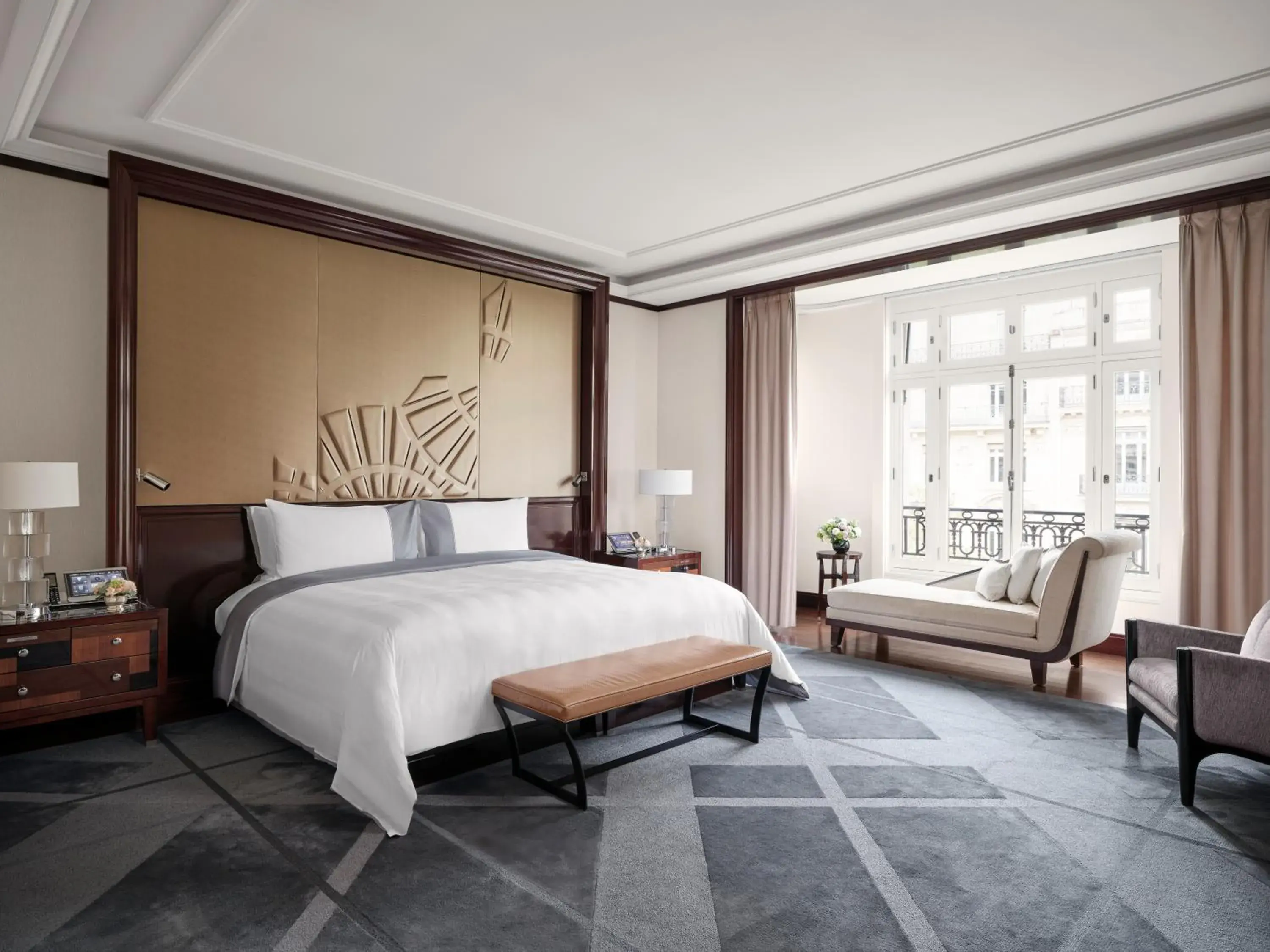 Bedroom, Bed in Hotel The Peninsula Paris