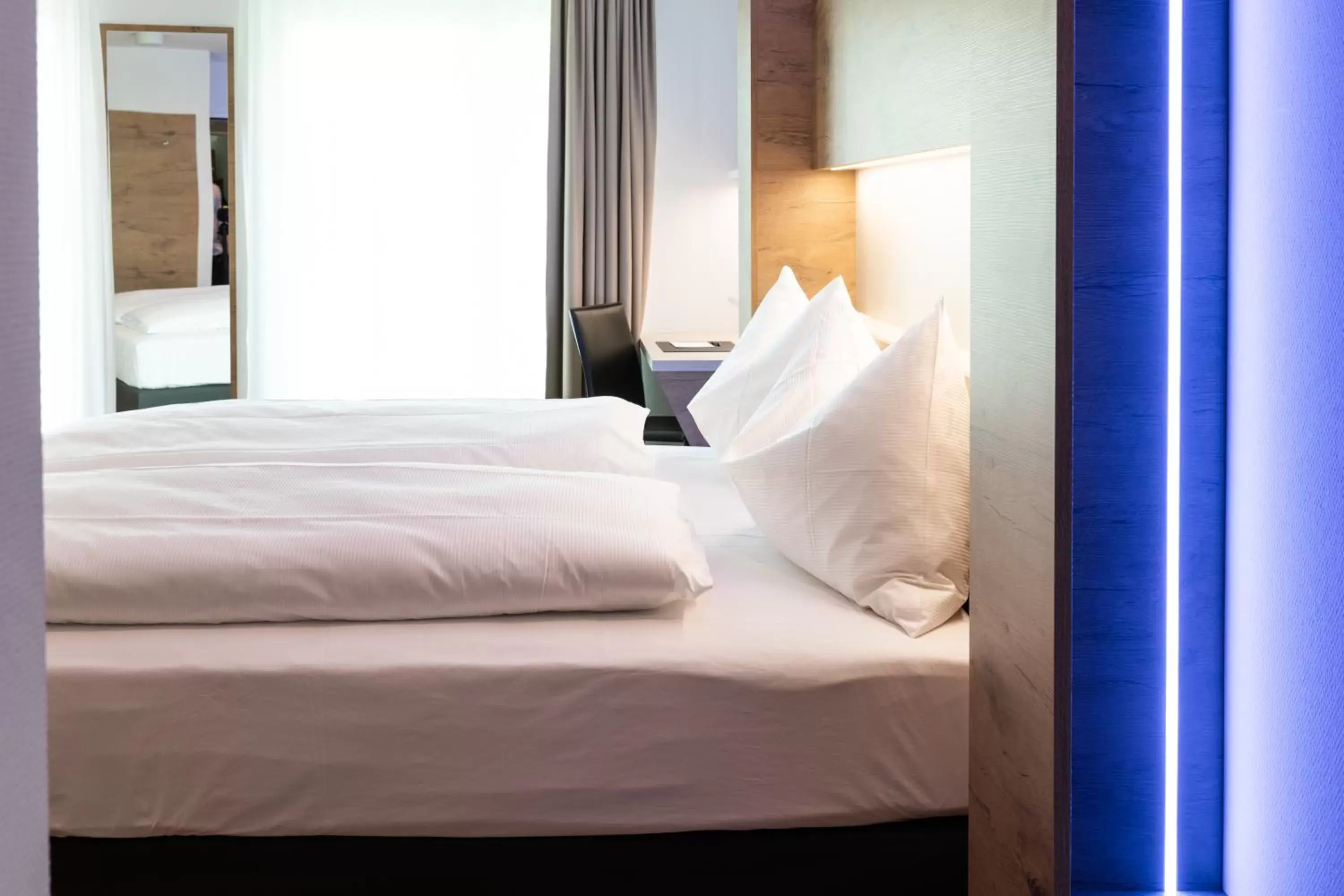 Photo of the whole room, Bed in TRIP INN JET HOTEL Zürich Airport Photo of the whole room, Bed in TRIP INN JET HOTEL Zürich Airport
