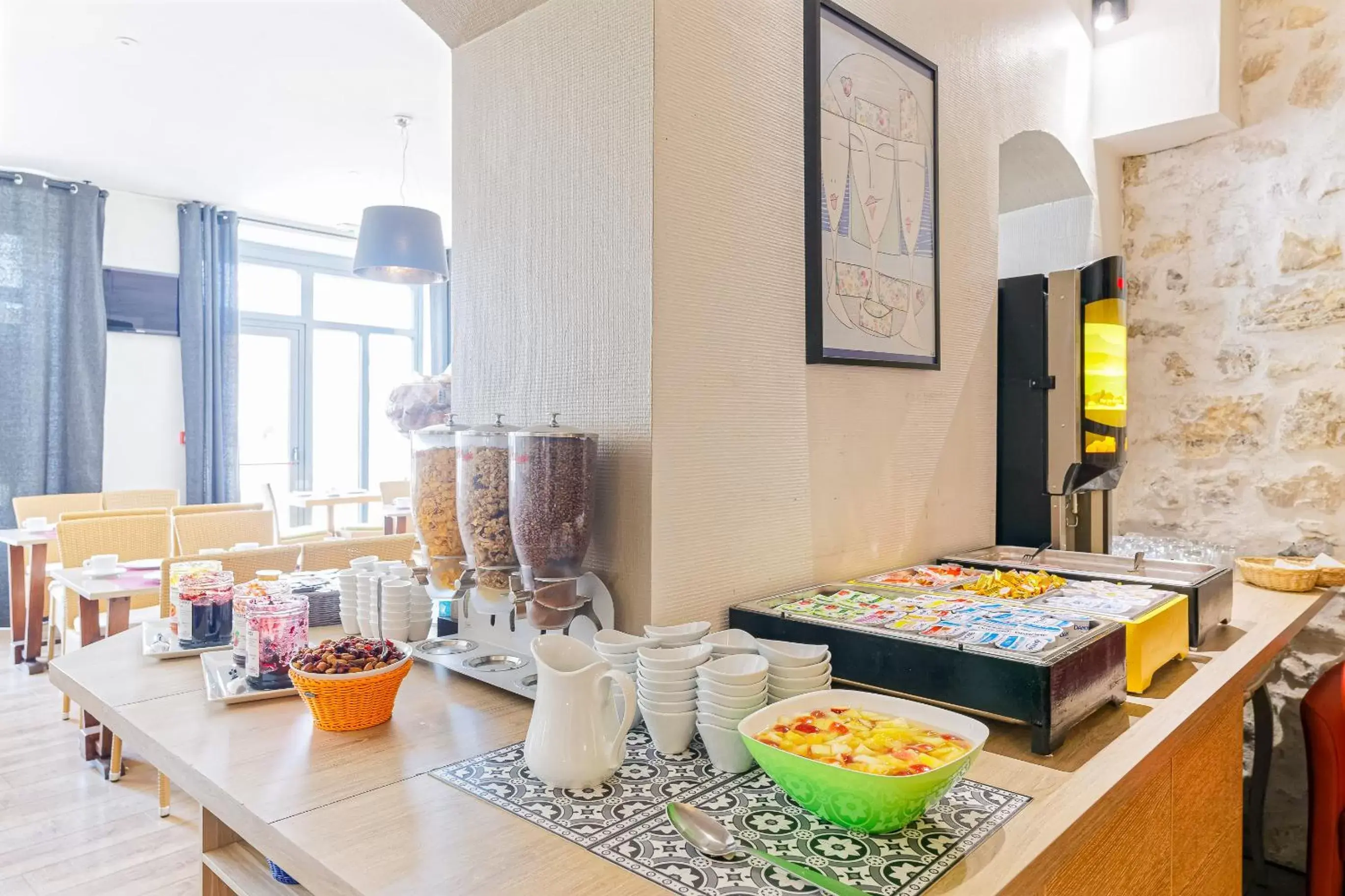 Food and drinks in Hotel Cote Basque Food and drinks in Hotel Cote Basque