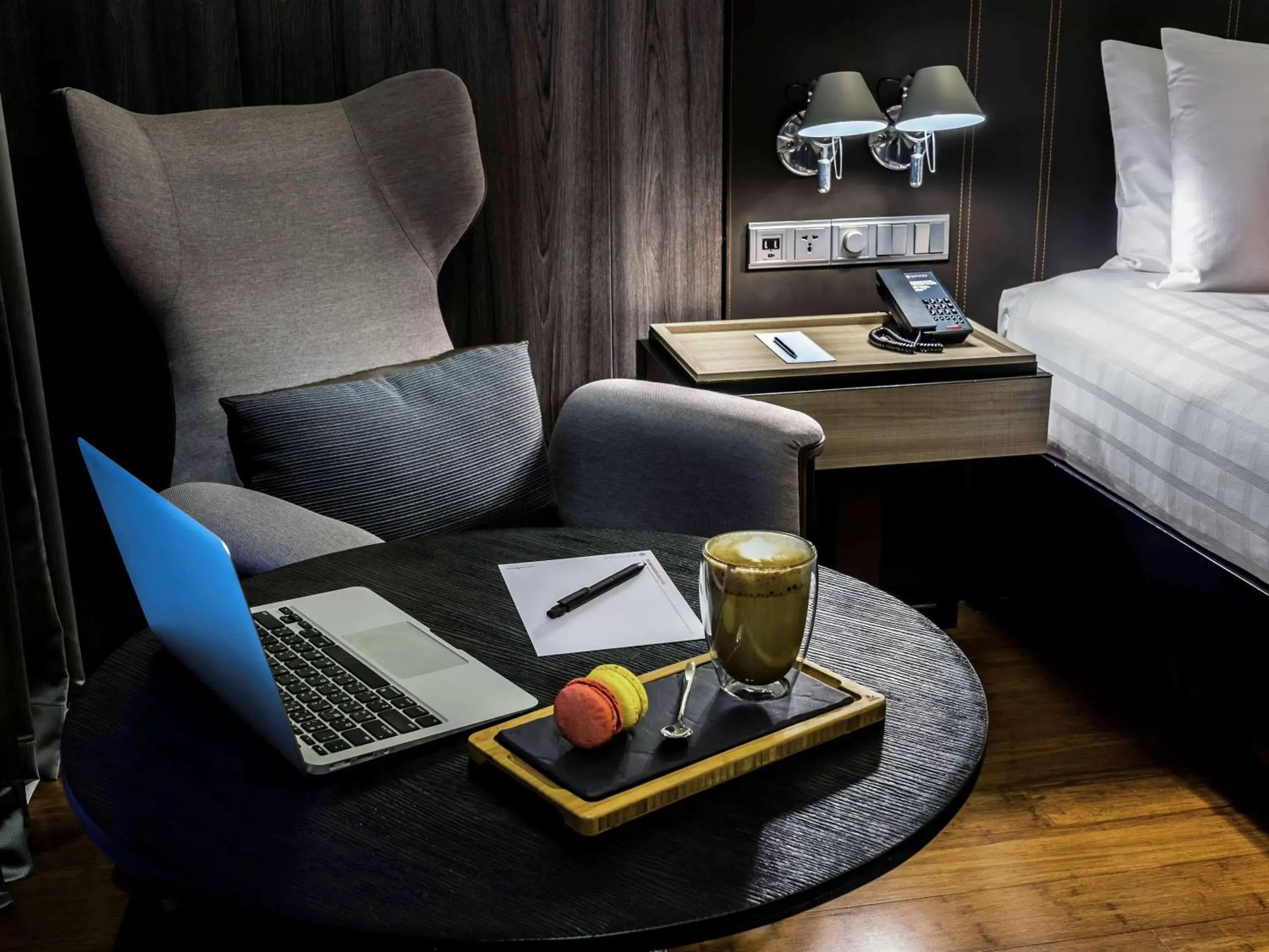 Photo of the whole room, Bed in Pullman Bangkok King Power Photo of the whole room, Bed in Pullman Bangkok King Power