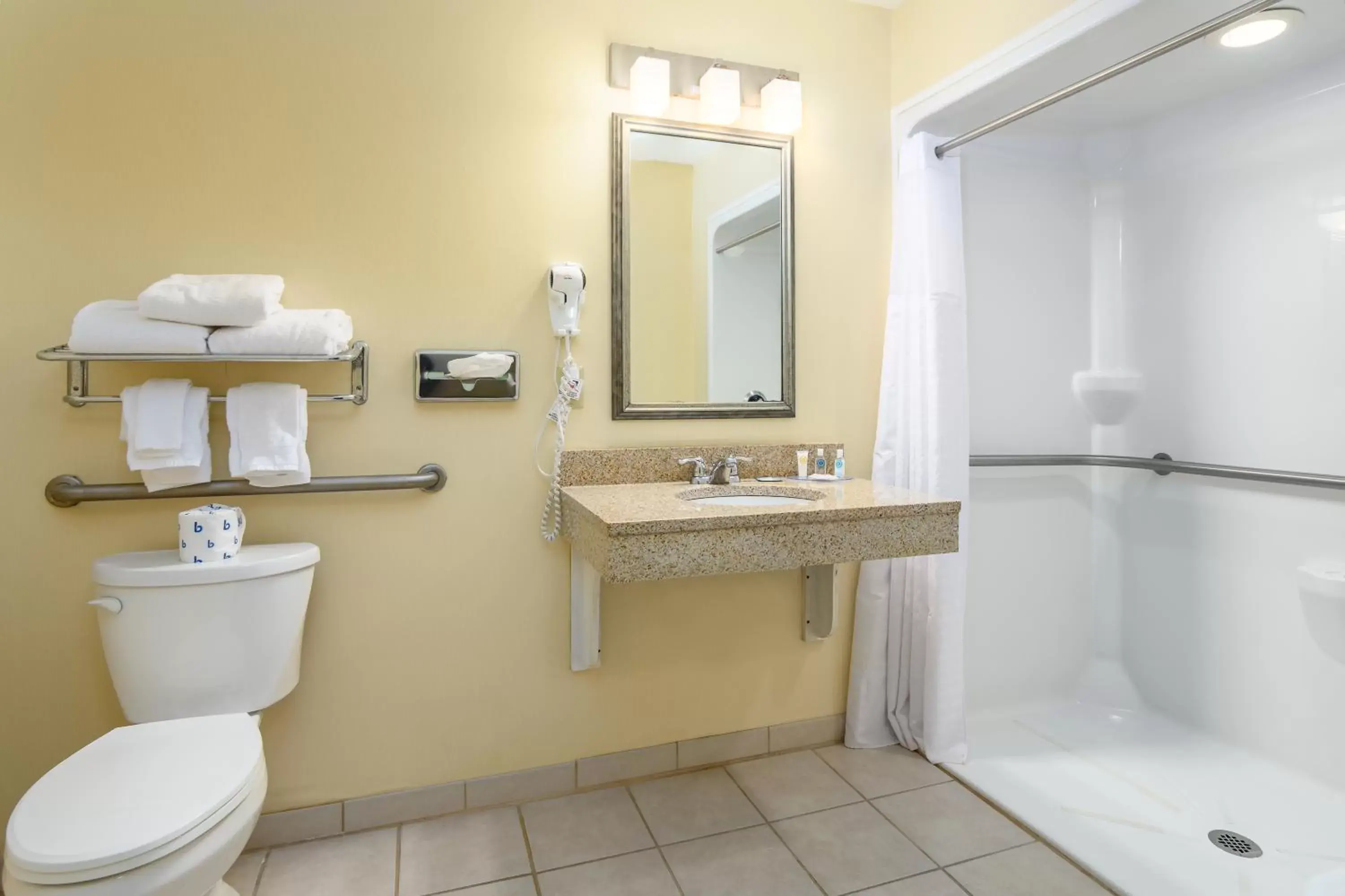Shower, Bathroom in Hotel 44 North Freeport Brunswick