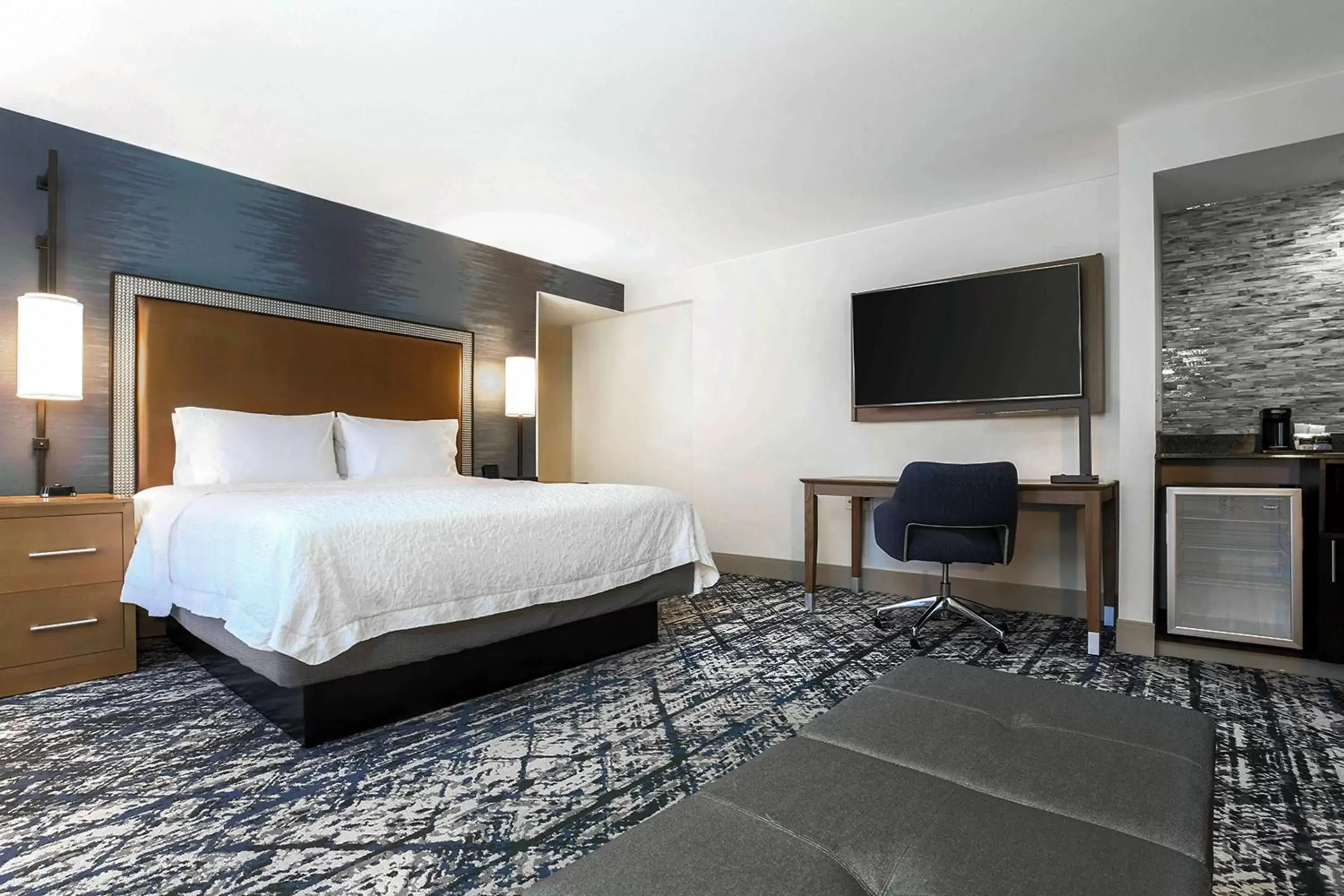 Bed in Hampton Inn & Suites Austin-Downtown/Convention Center