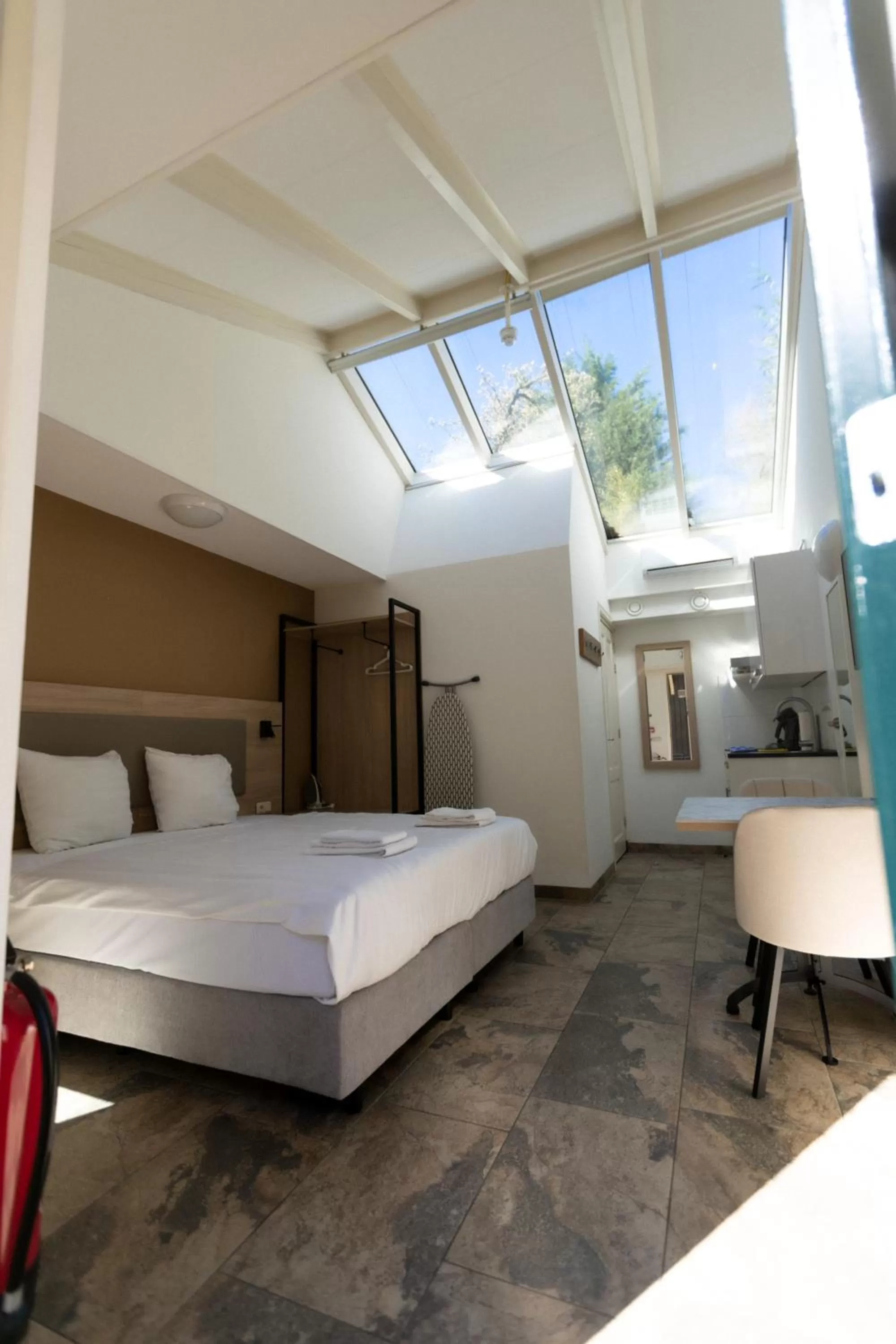 Bedroom, Bed in Plantage Garden Apartments