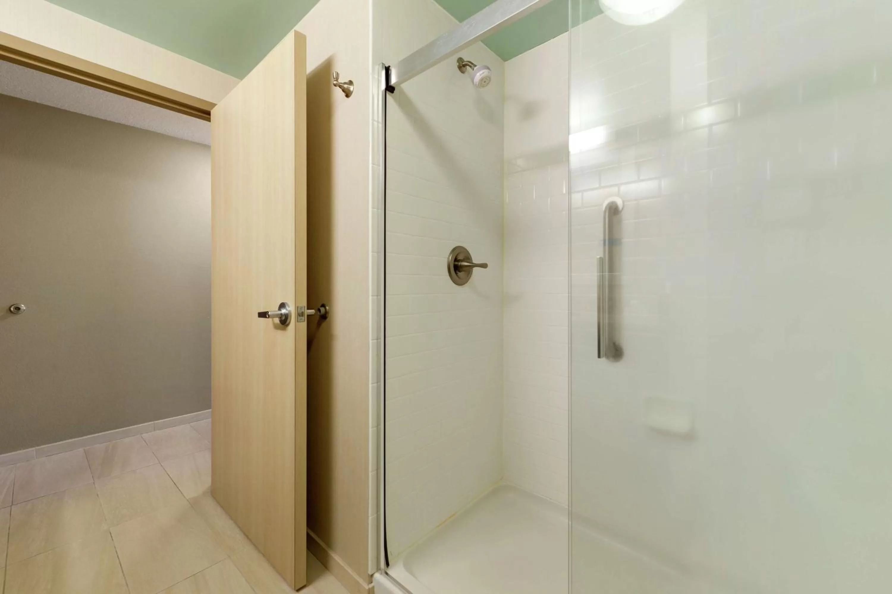 Bathroom in Hampton Inn & Suites Gulfport