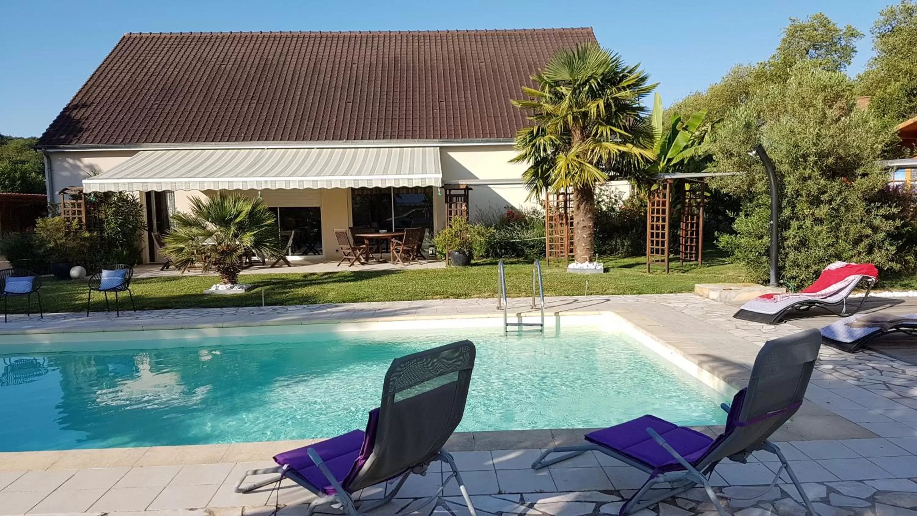 Property building, Swimming Pool in La Girouardière