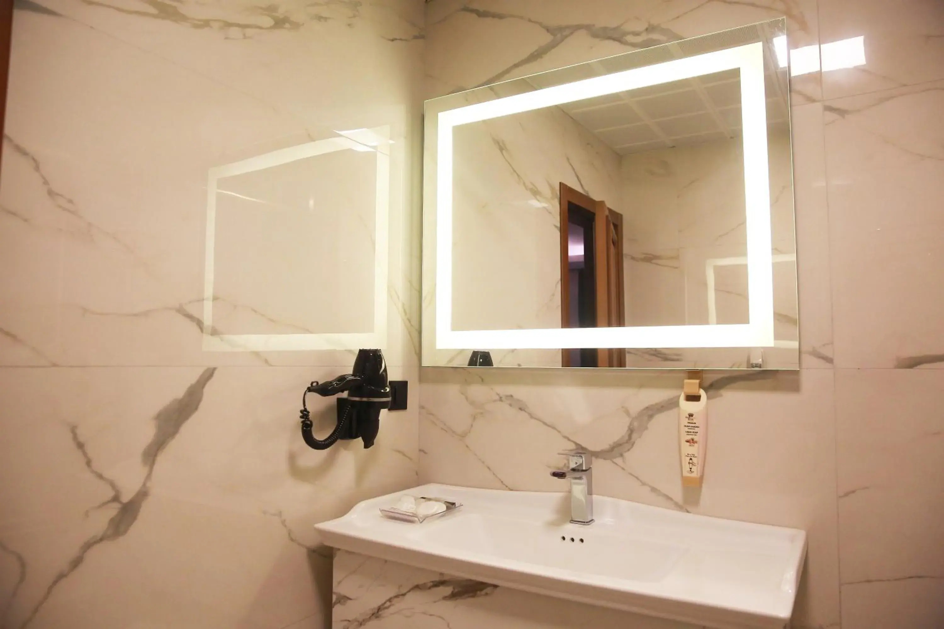 Massage, Bathroom in Emirtimes Hotel&Spa - Tuzla
