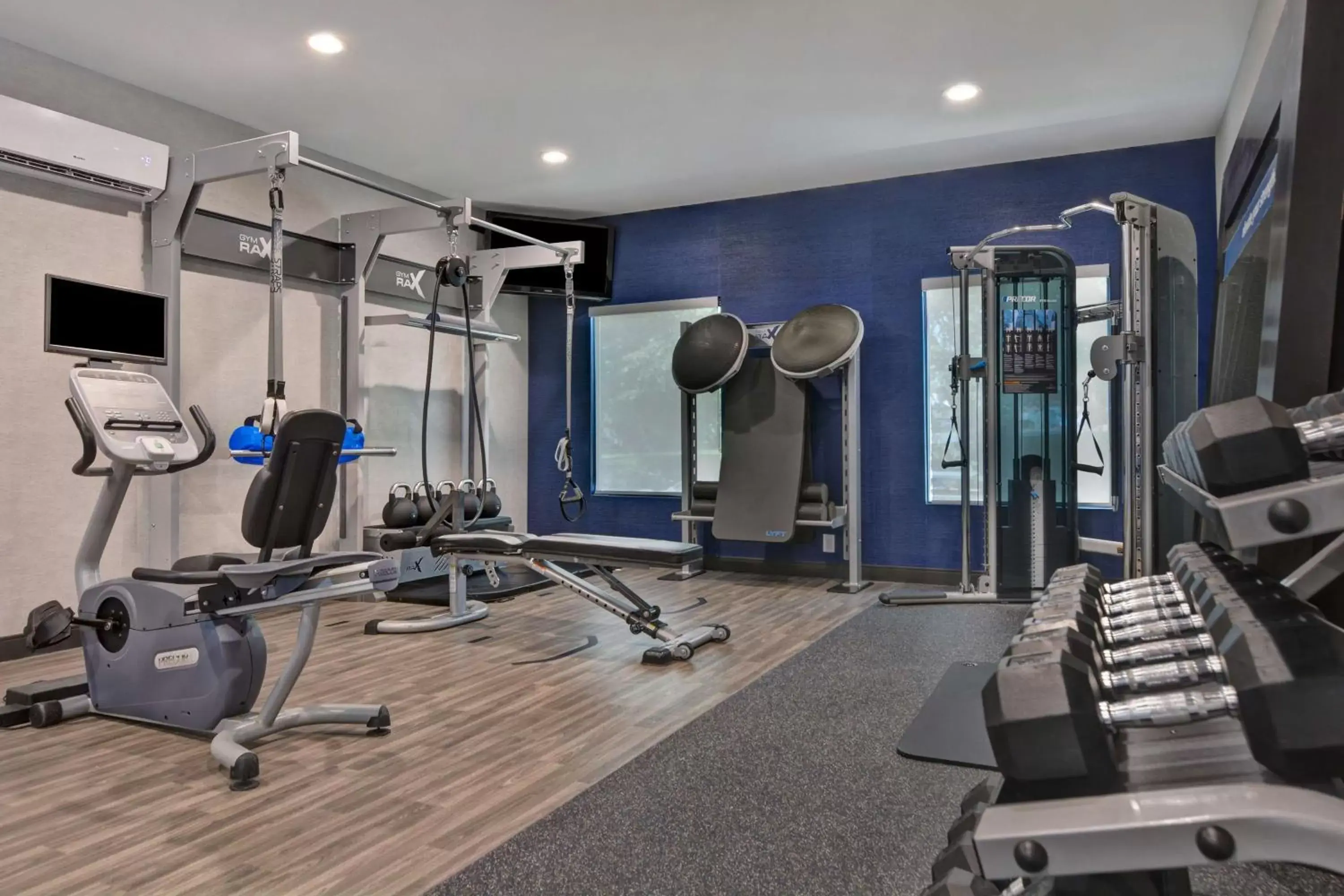 Fitness centre/facilities in Hampton Inn Anderson Fitness centre/facilities in Hampton Inn Anderson