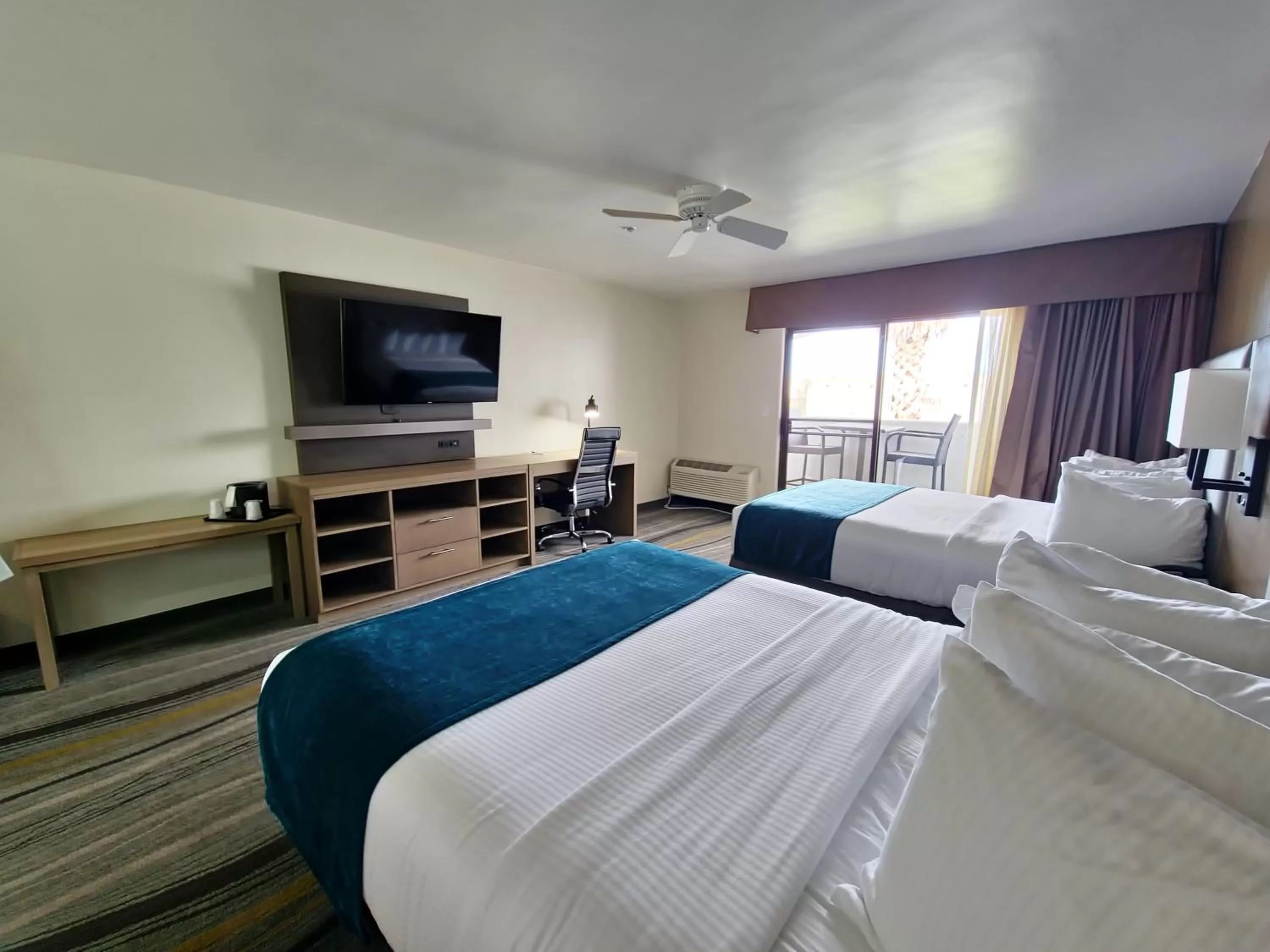 Bed in Los Viajeros Inn