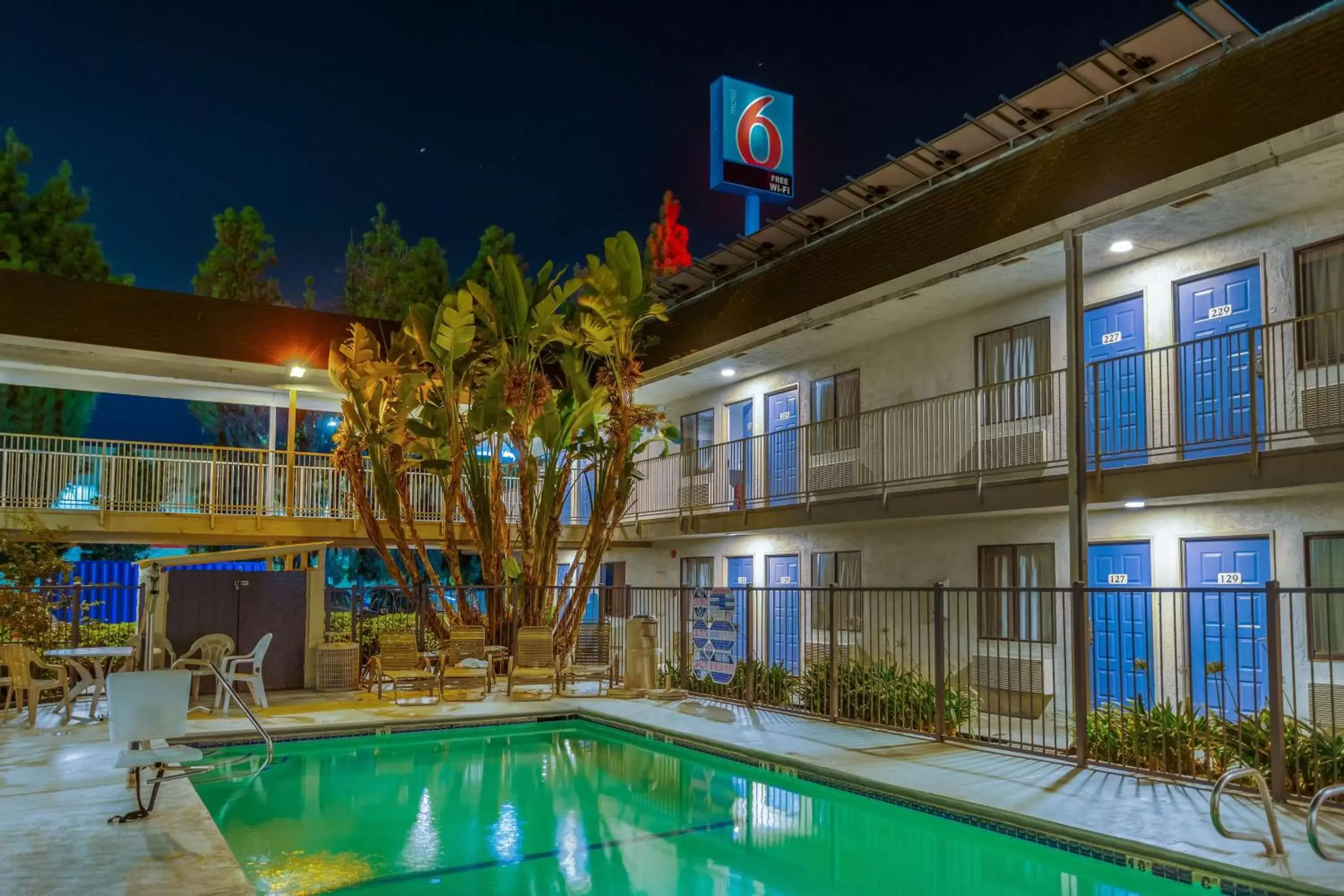 Activities, Swimming Pool in Motel 6-Merced, CA - North