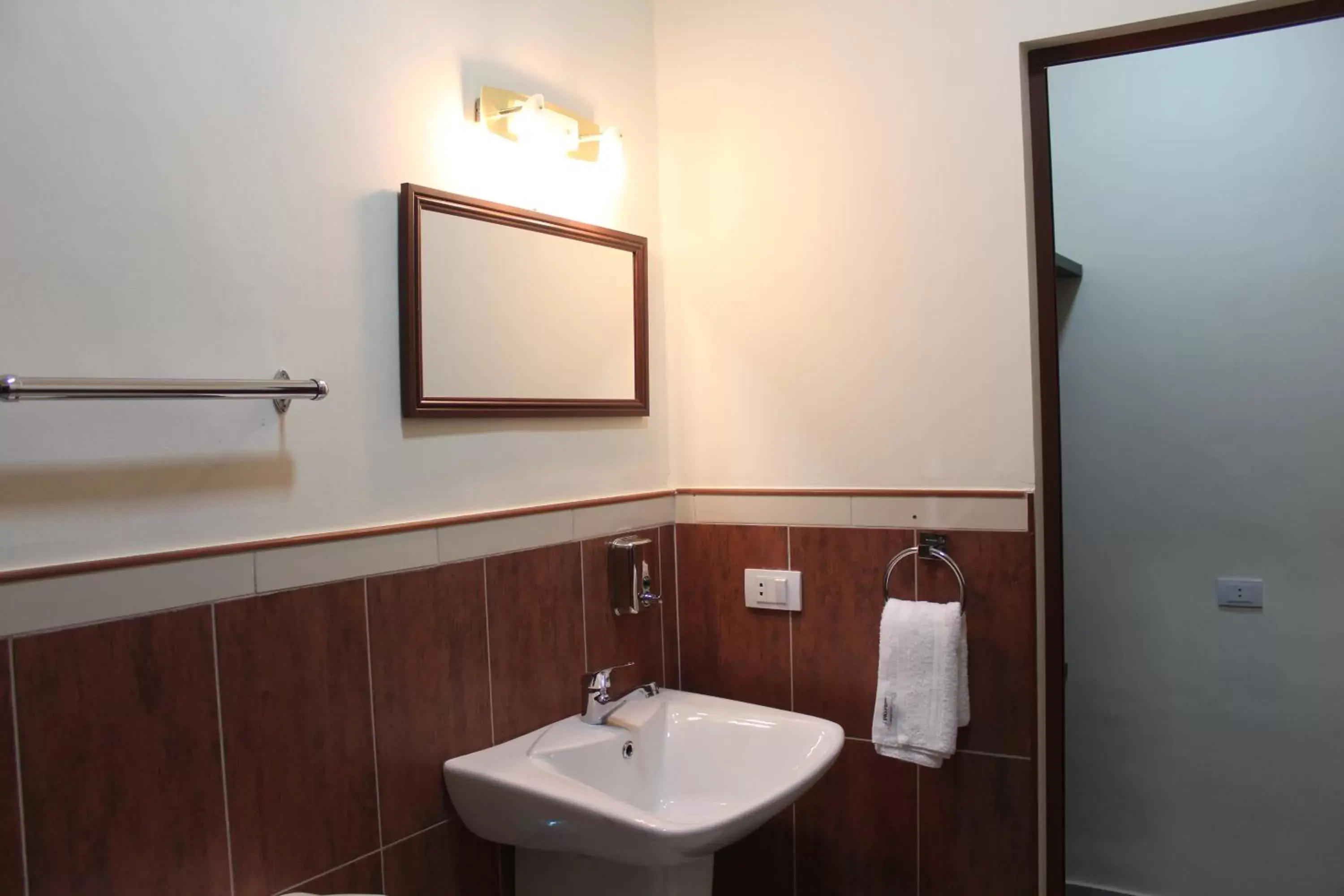 Deluxe Double Room with Balcony in City Citadel Hotel,Amman Deluxe Double Room with Balcony in City Citadel Hotel,Amman