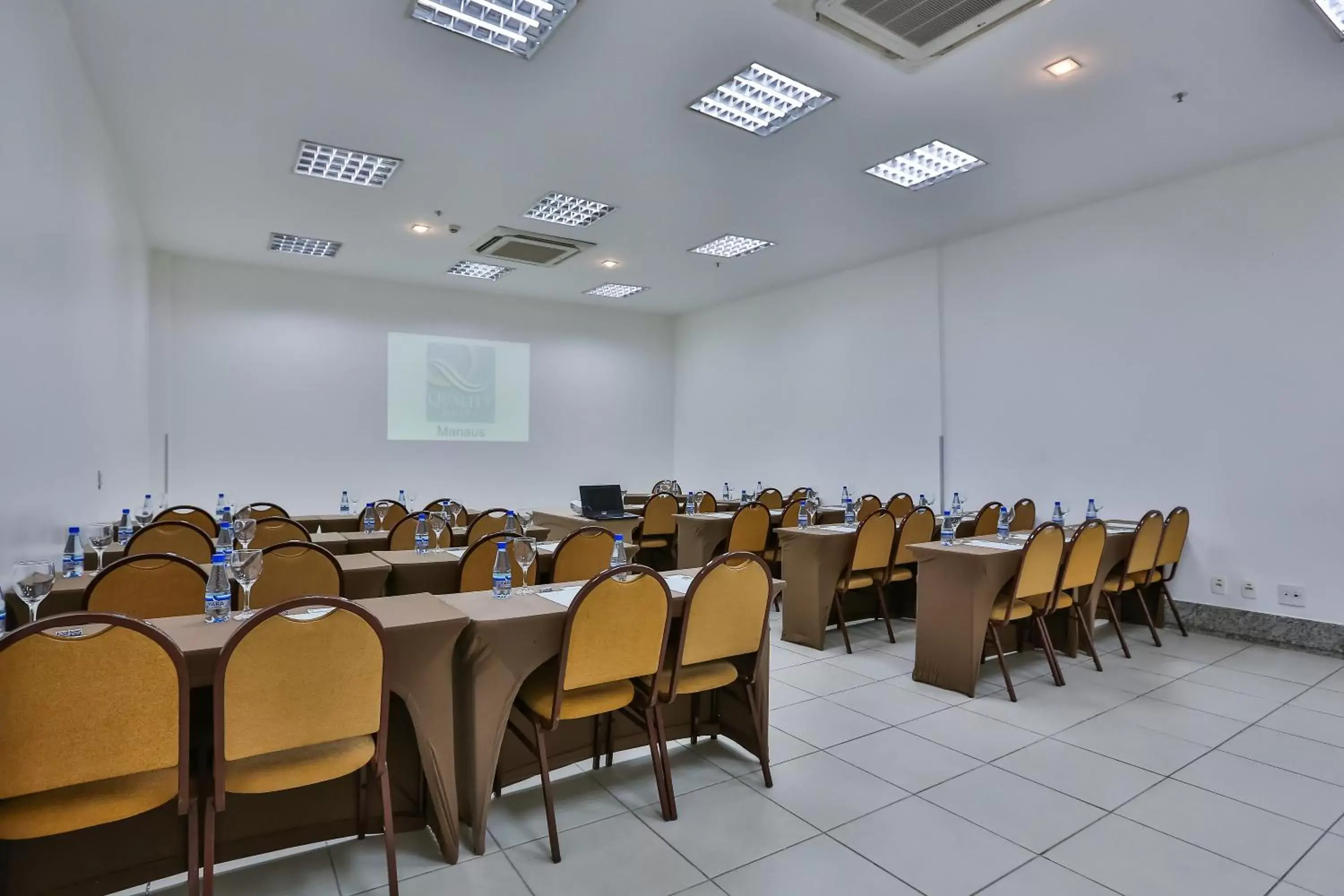 Business facilities, Restaurant/Places to Eat in Quality Hotel Manaus