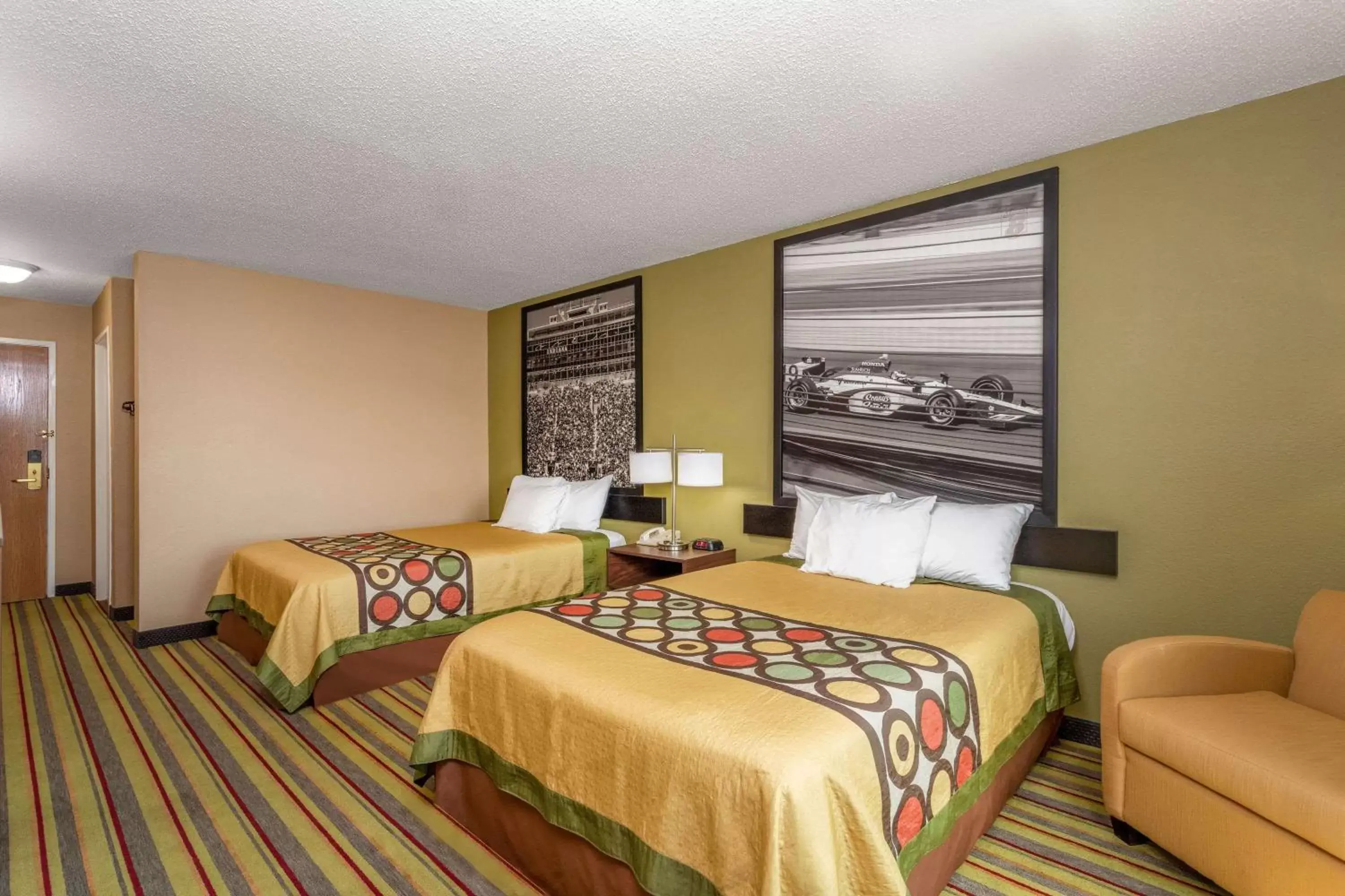 Photo of the whole room, Bed in Super 8 by Wyndham Goshen