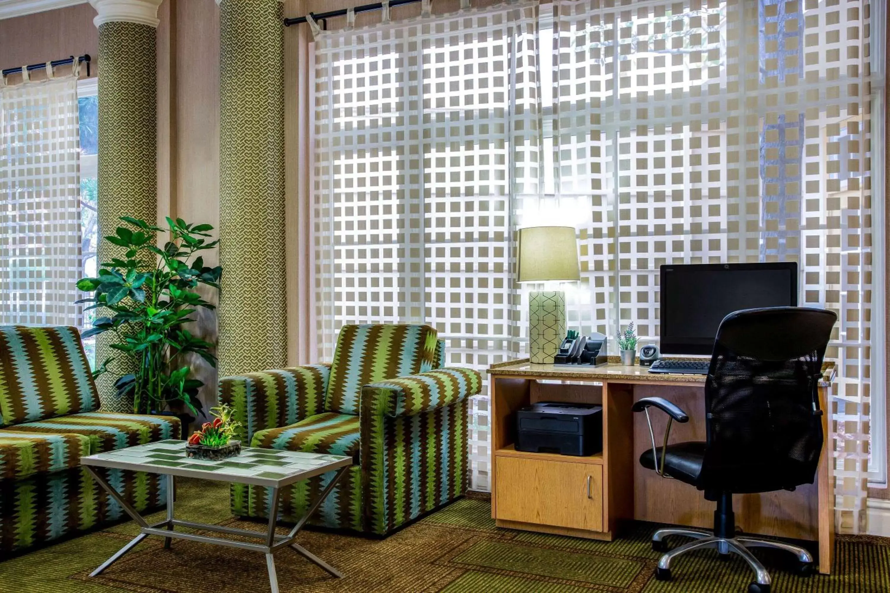 Business facilities in La Quinta by Wyndham Fremont / Silicon Valley