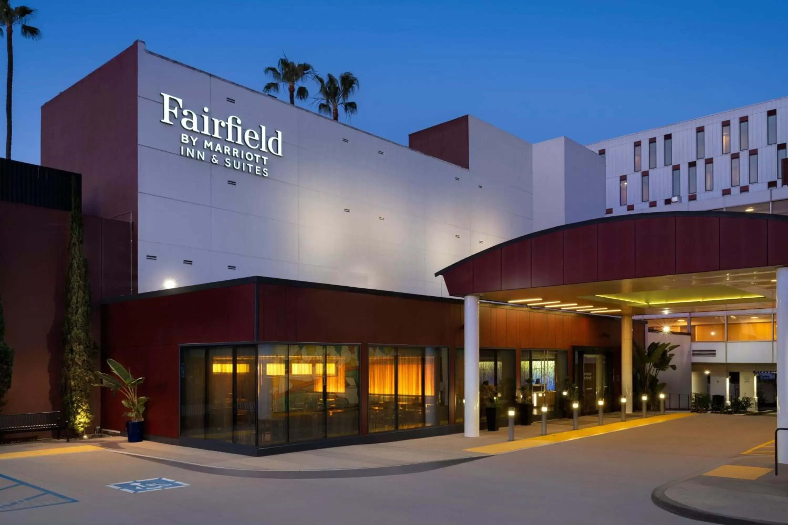 Property Building in Fairfield Inn & Suites by Marriott Los Angeles LAX/El Segundo