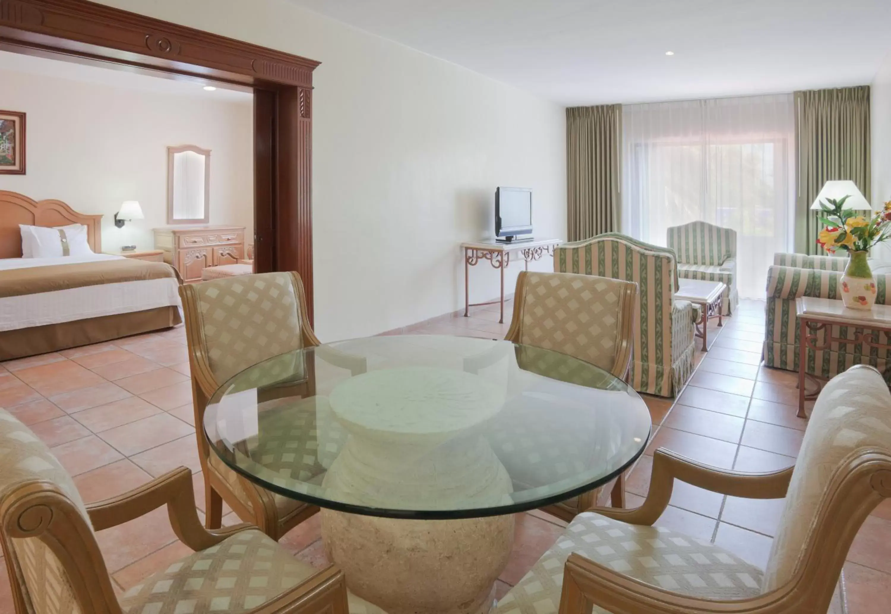 Photo of the whole room, Bathroom in Holiday Inn Ciudad Del Carmen, an IHG Hotel