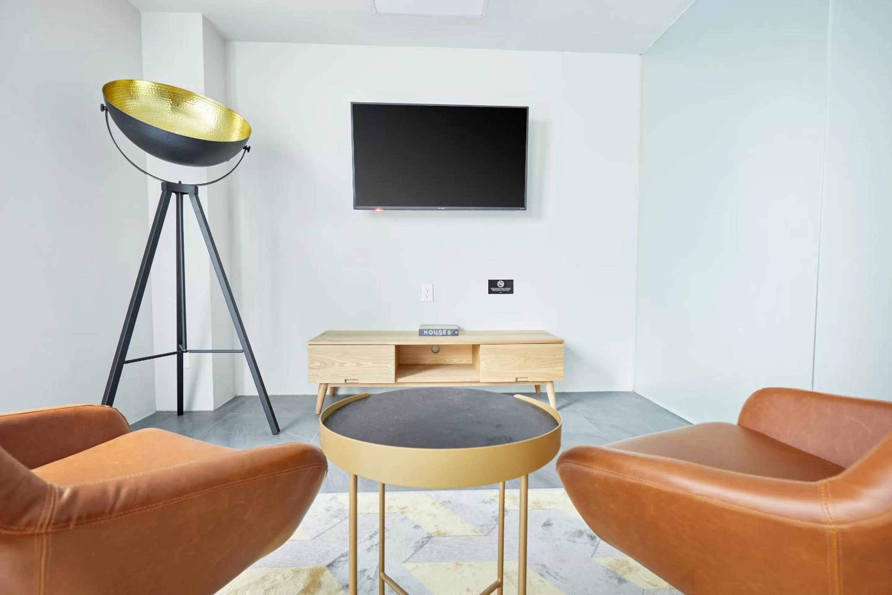 Superior King Room in Nester Finn Entertainment District