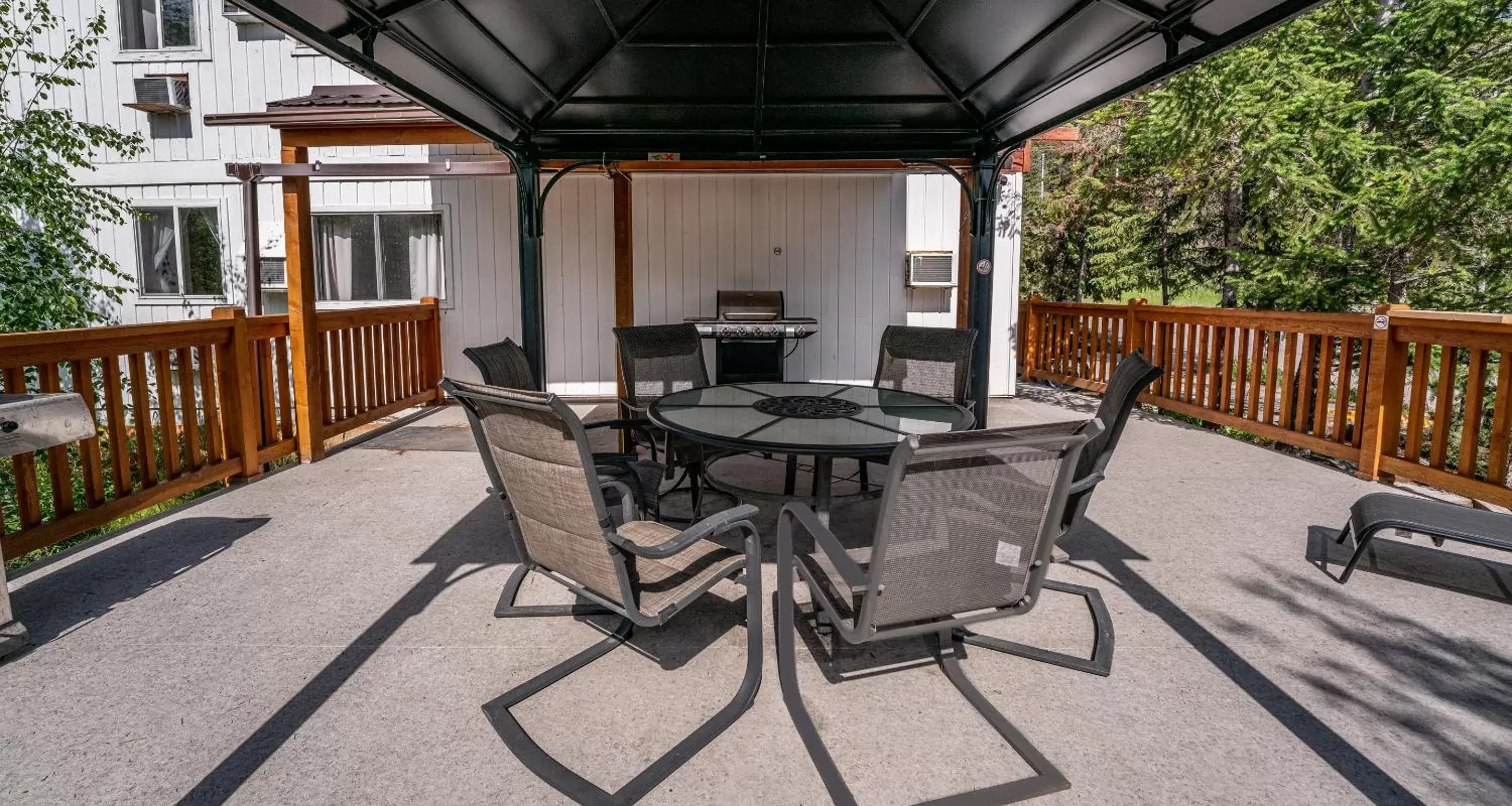 Patio in Cedar Motel