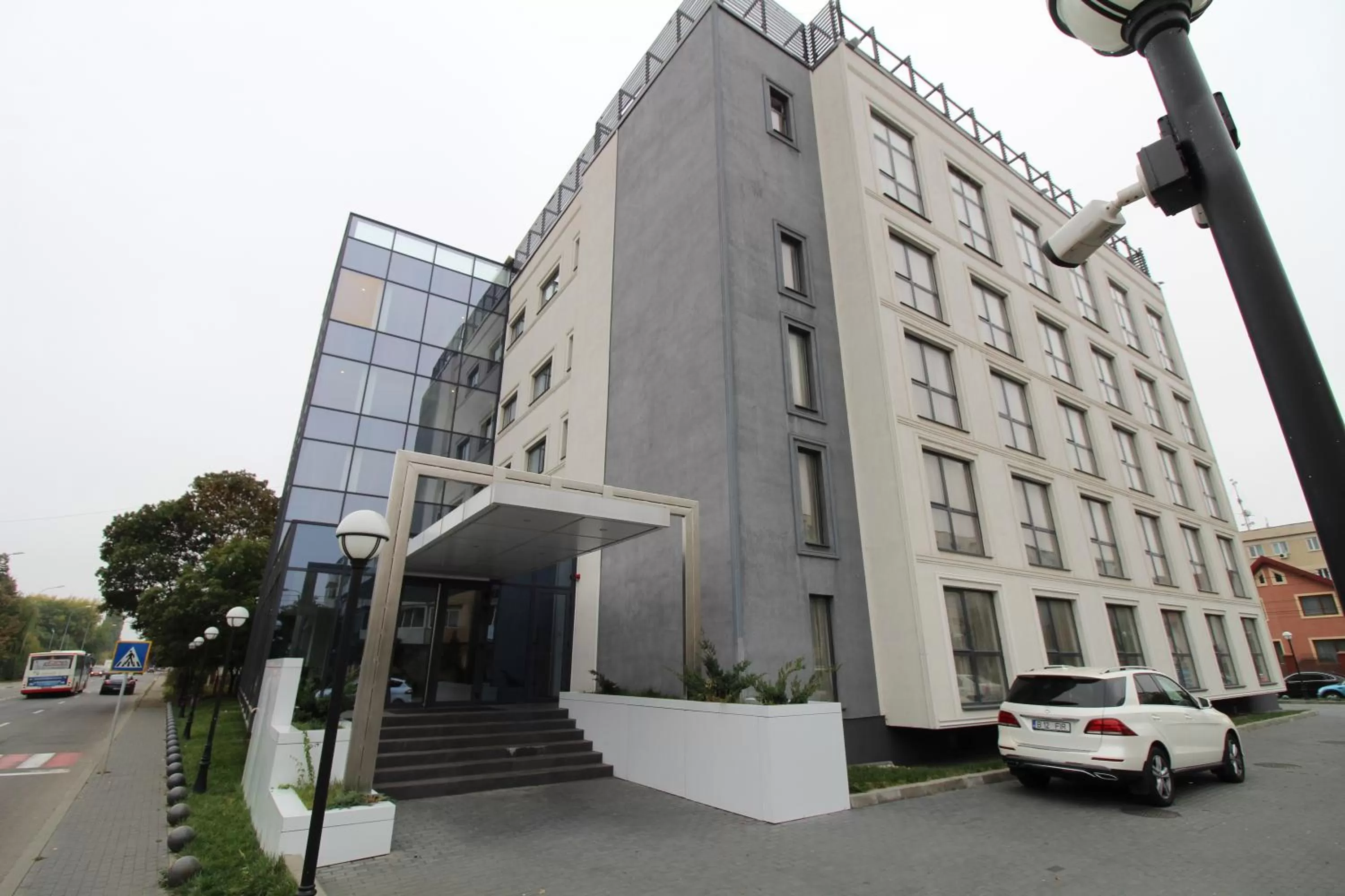 Facade/entrance in Hotel Avenue - Avenue Hotels