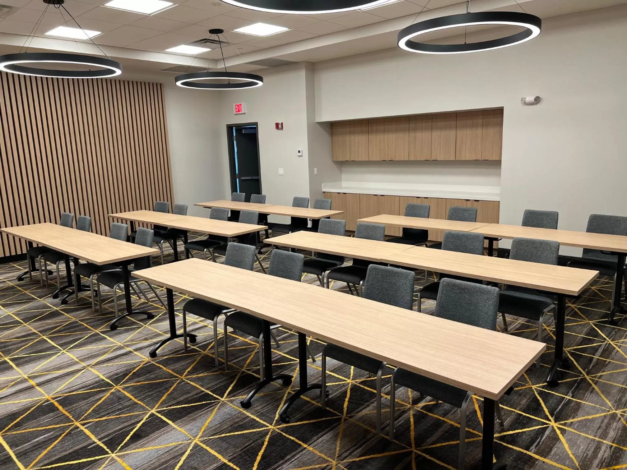 Meeting/conference room in Holiday Inn Orlando International Dr-ICON by IHG