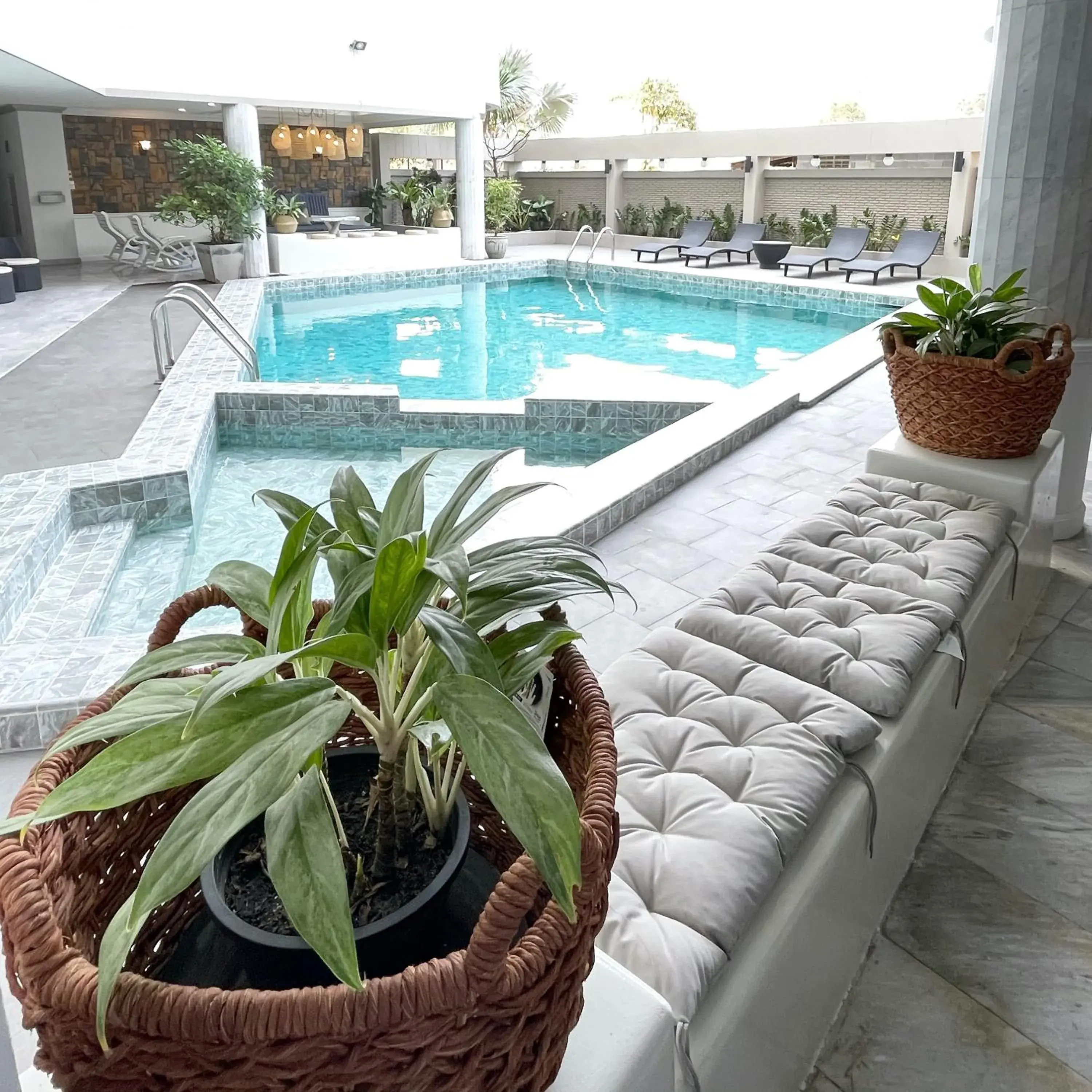 Pool view, Swimming Pool in Garden Paradise