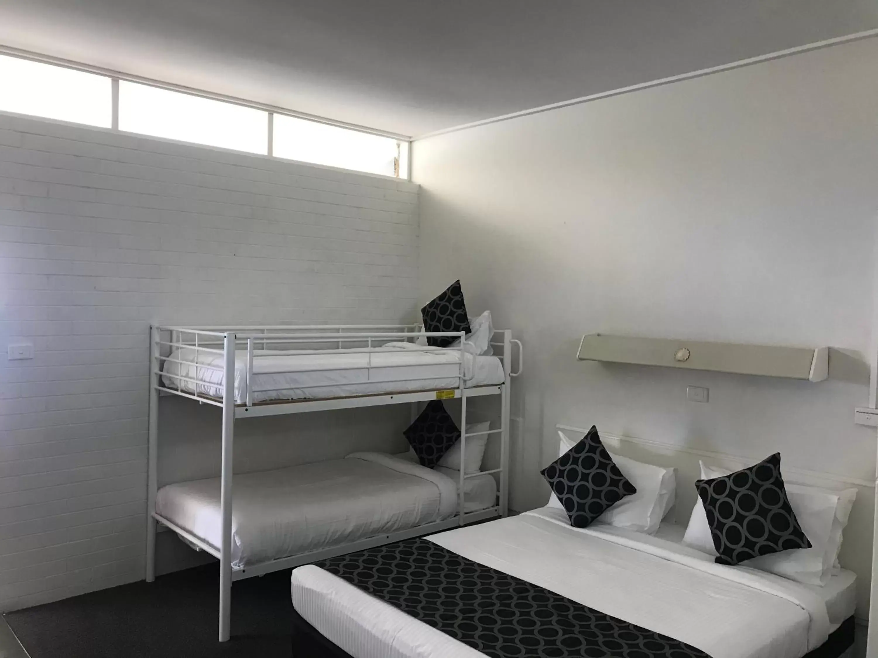 Bunk Bed in Coffs Shearwater Motel