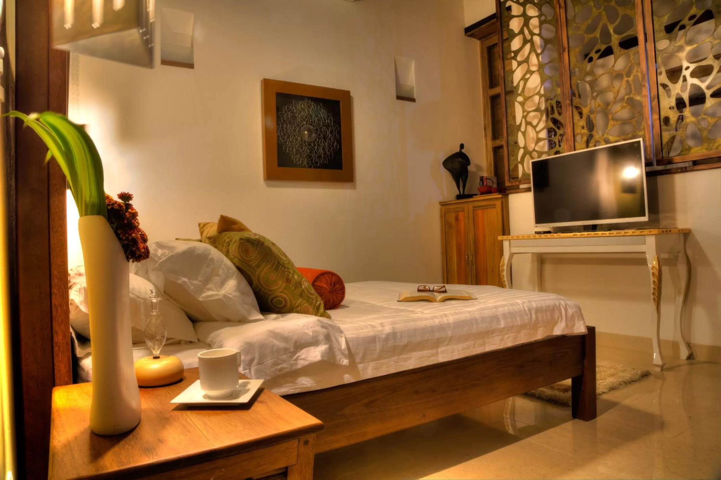 Photo of the whole room, Bed in Casa de Leda, a Kali Hotel