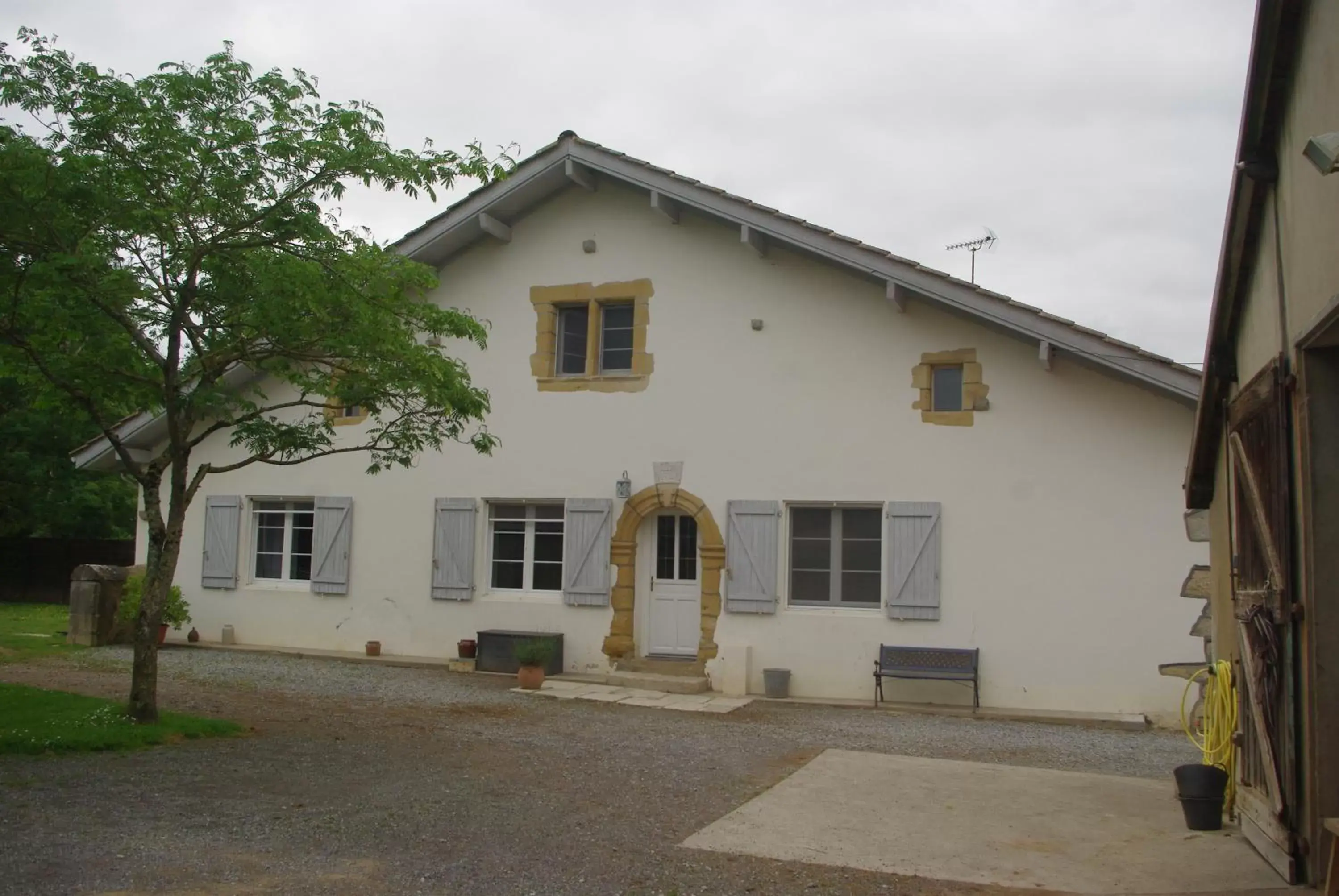 Facade/entrance, Property Building in Les Ecuries du SEQUE