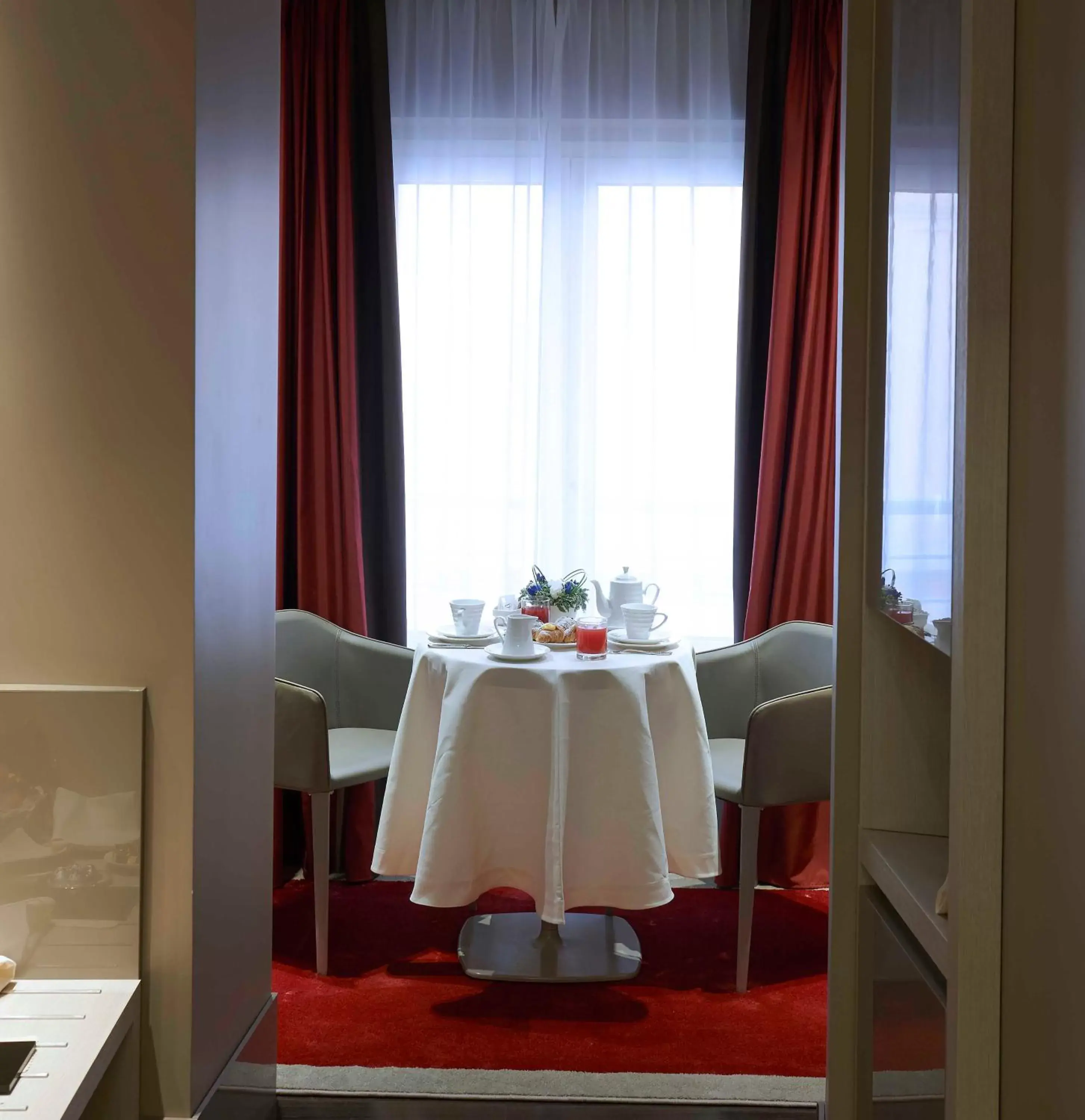 Living room in Harry's Bar Trevi Hotel & Restaurant Living room in Harry's Bar Trevi Hotel & Restaurant