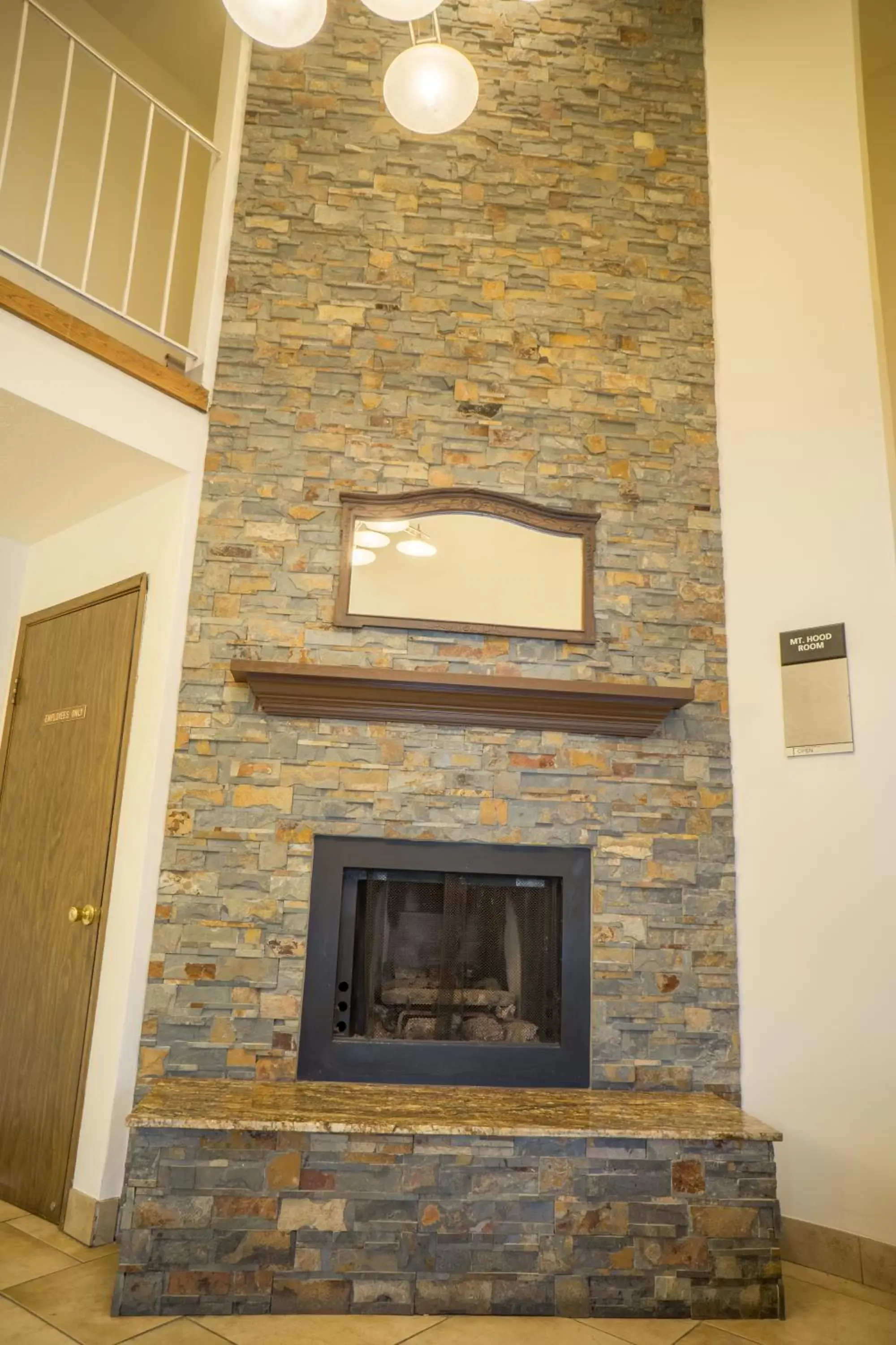 Lobby or reception in Sunnyside Inn and Suites Lobby or reception in Sunnyside Inn and Suites