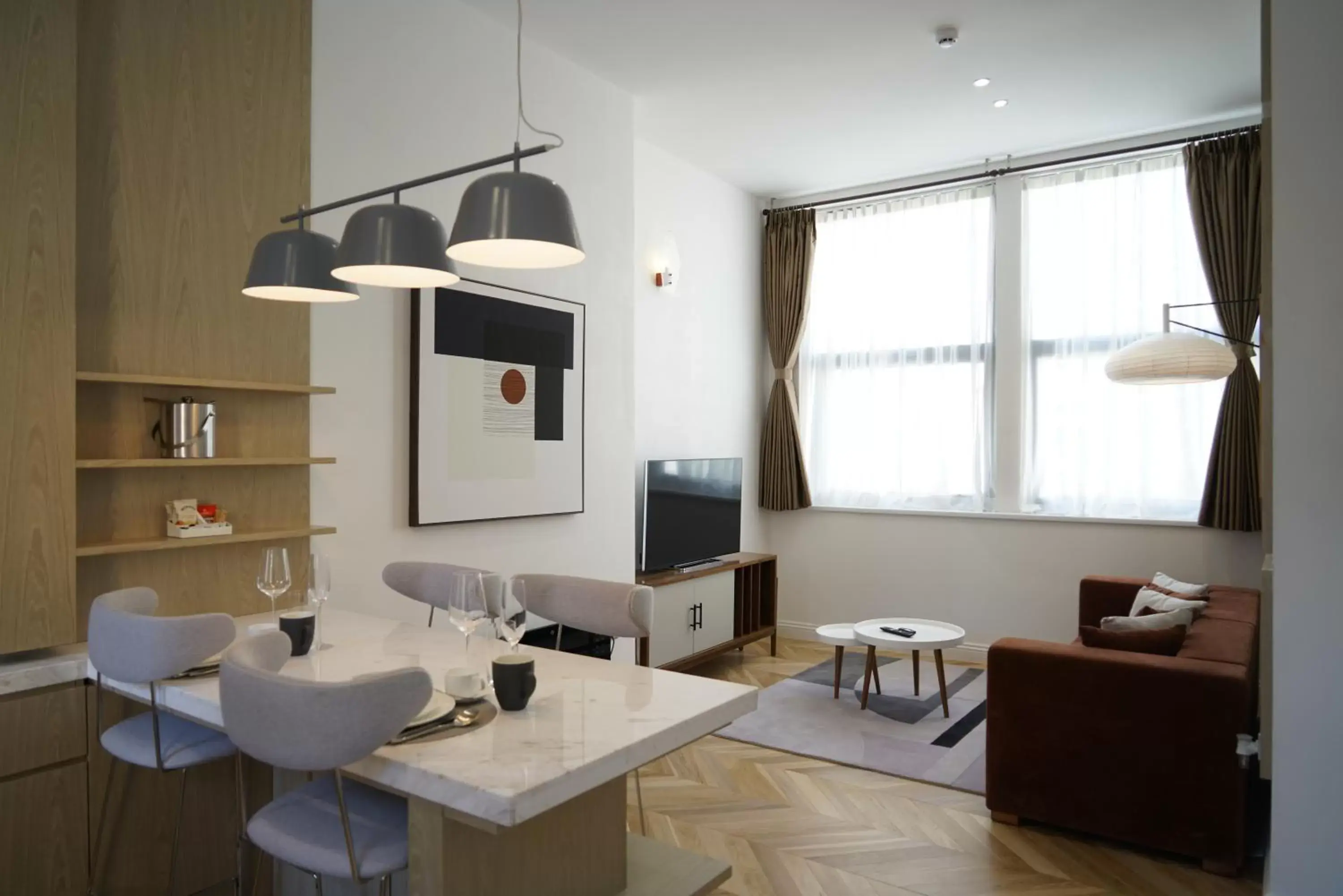 TV and multimedia, Dining Area in Trueman Court Luxury Serviced Apartments