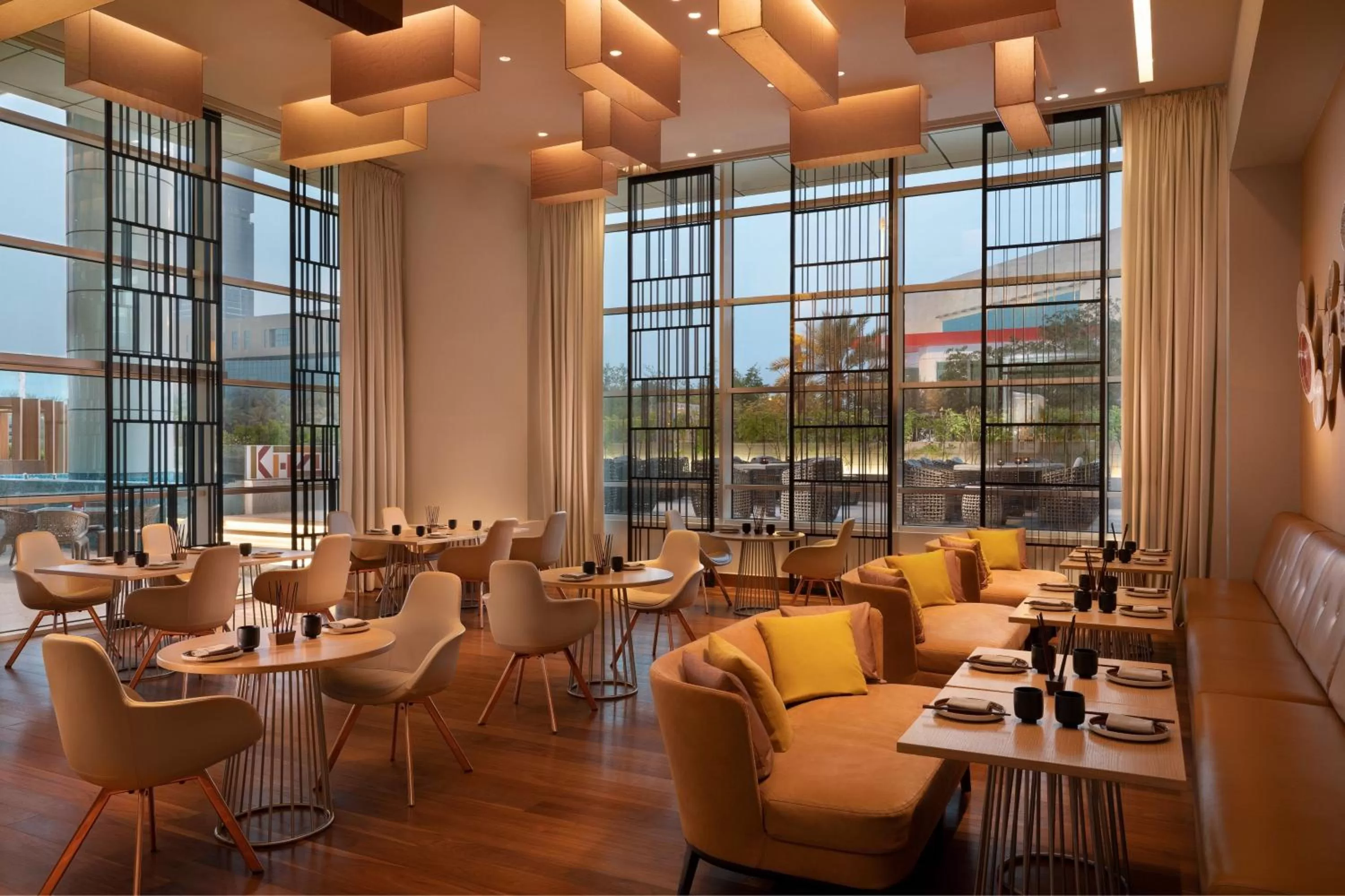 Restaurant/places to eat in Le Meridien Riyadh