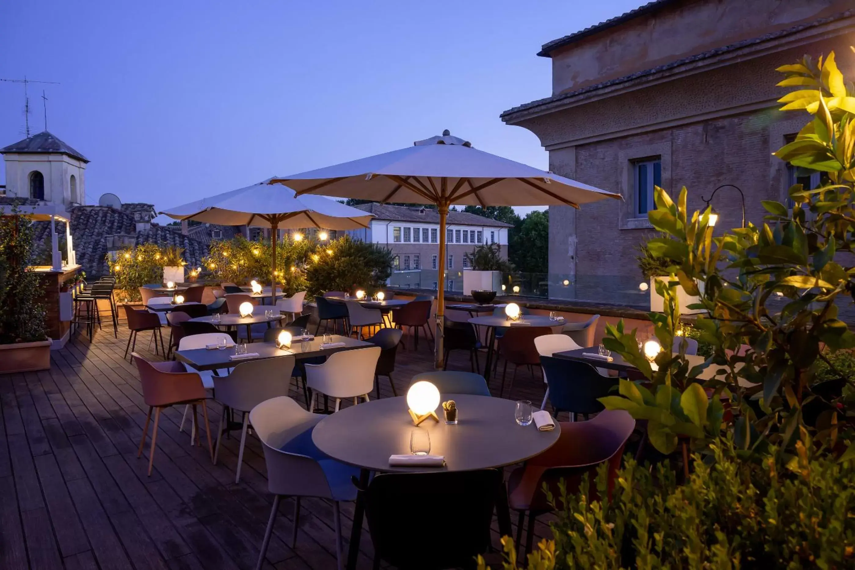 Garden, Restaurant/Places to Eat in DOM Hotel Roma - Preferred Hotels & Resorts