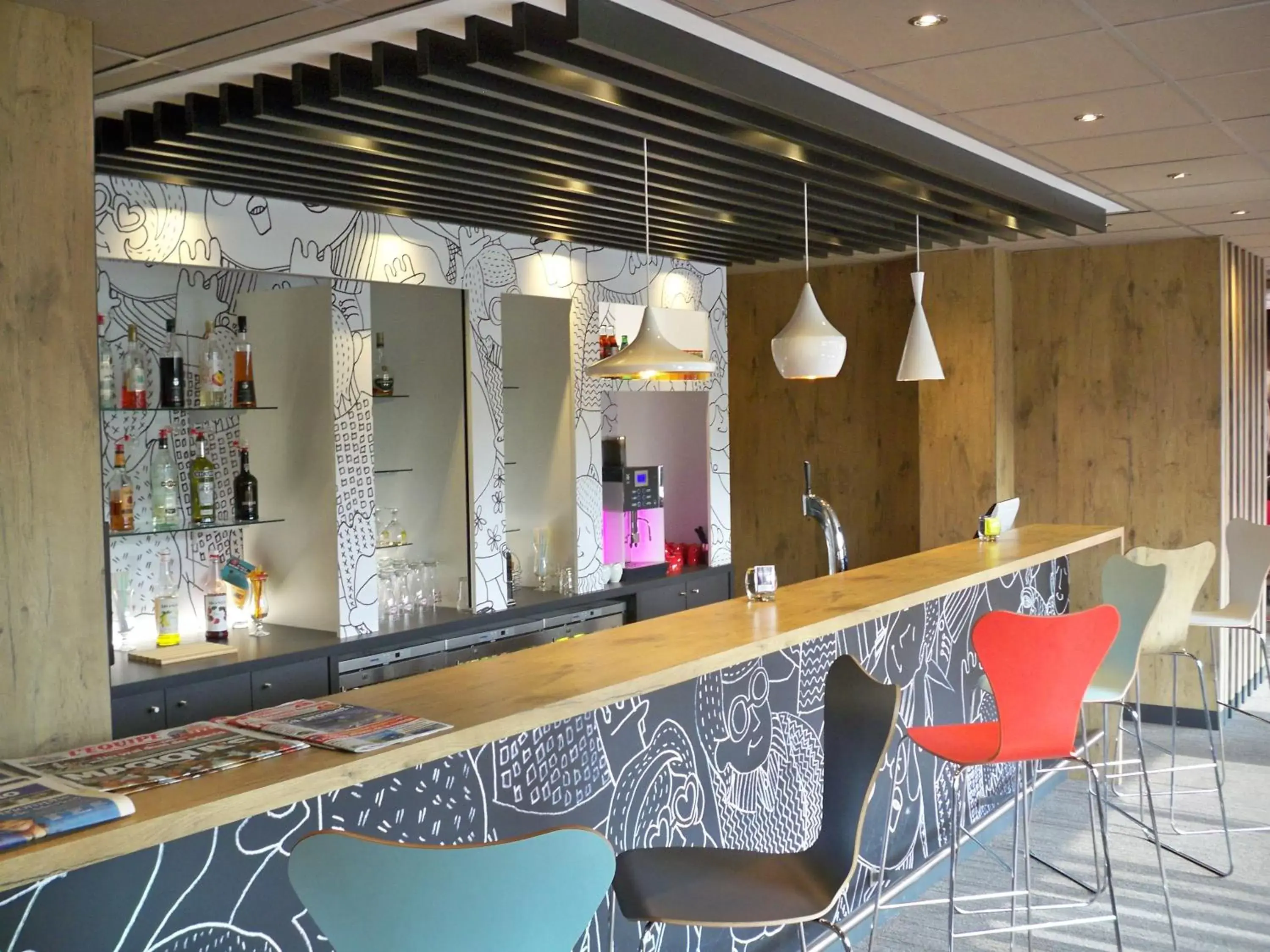 Lounge or bar in Ibis Évry-Courcouronnes Lounge or bar in Ibis Évry-Courcouronnes