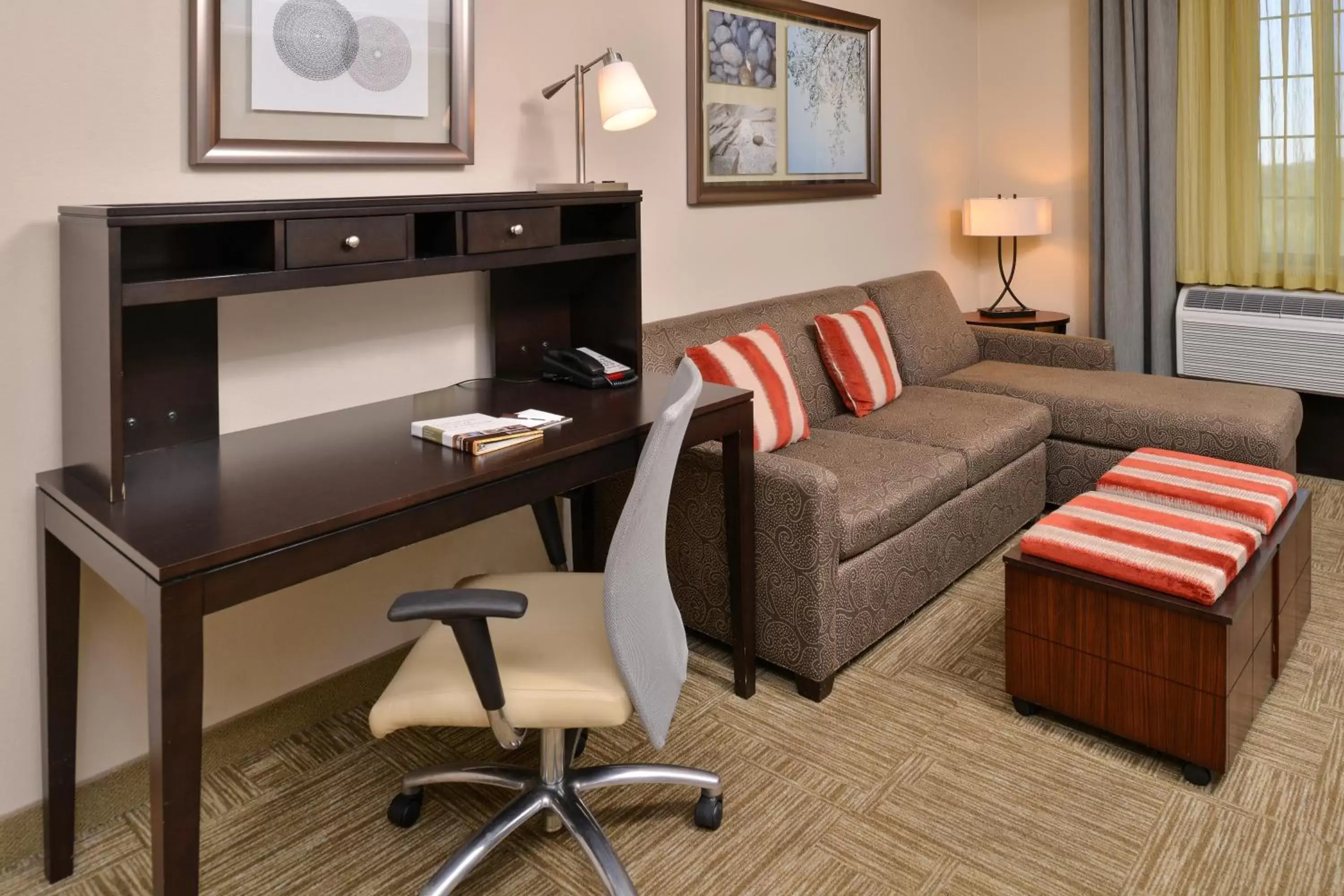 Photo of the whole room, Seating Area in Staybridge Suites San Antonio-Stone Oak, an IHG Hotel