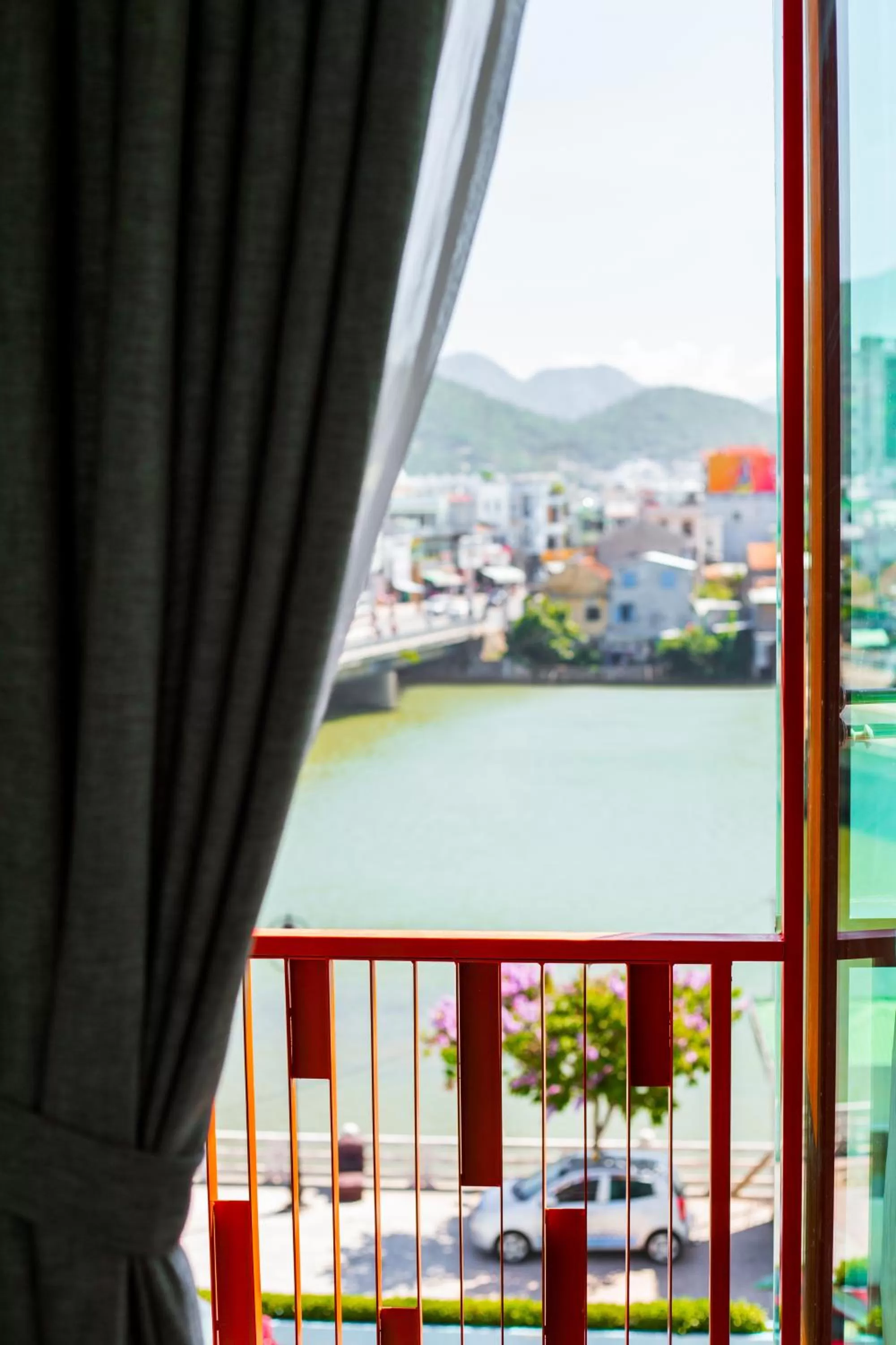 Moonlight Bay Hotel & Apartment