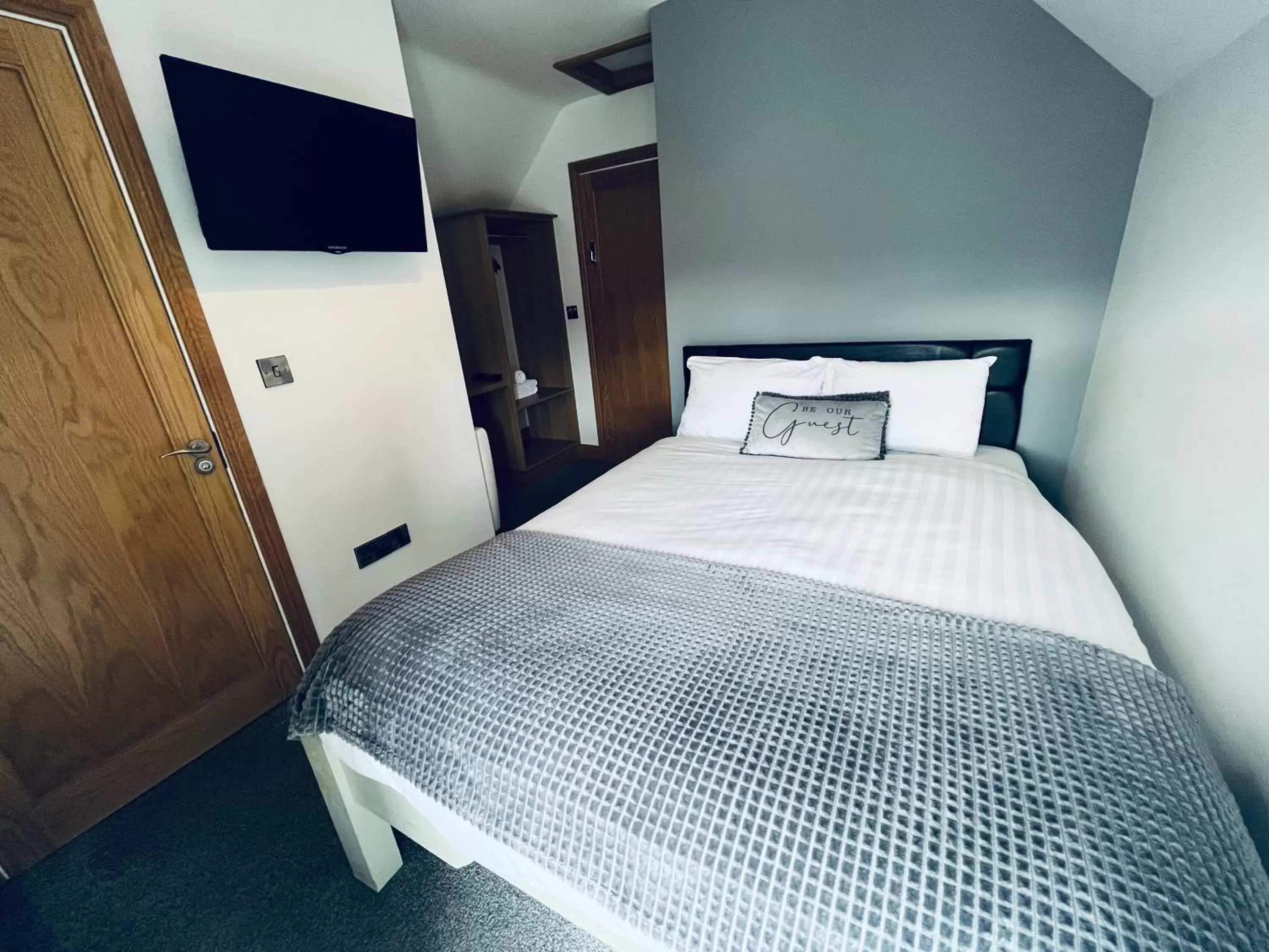 Double Room with Private Bathroom in Wild Atlantic Way Rentals Double Room with Private Bathroom in Wild Atlantic Way Rentals
